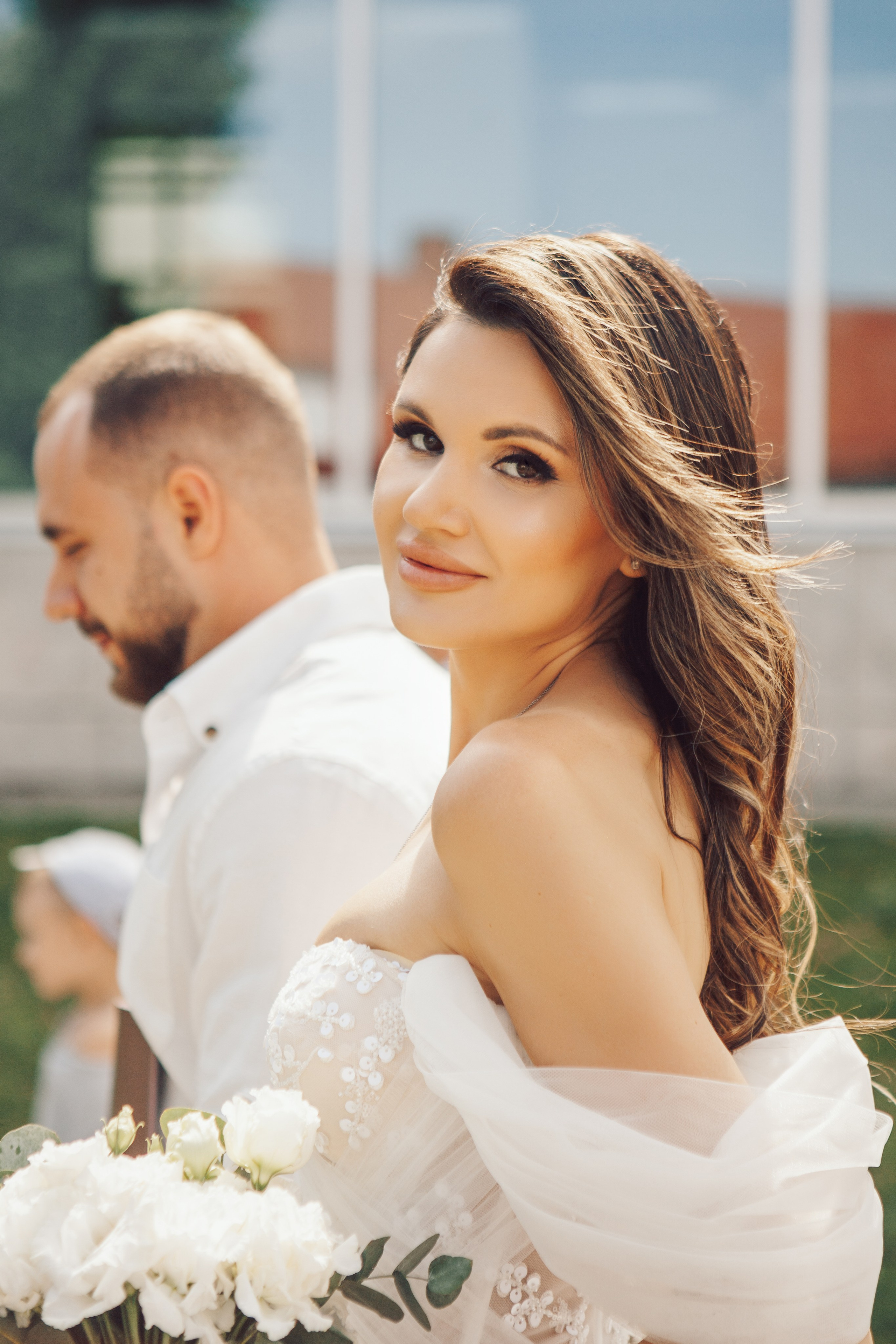 Молодожены в павильоне космонавтики и авиации №34 на вднх и в ресторане московское небо. Фотограф Ольга Ефремова