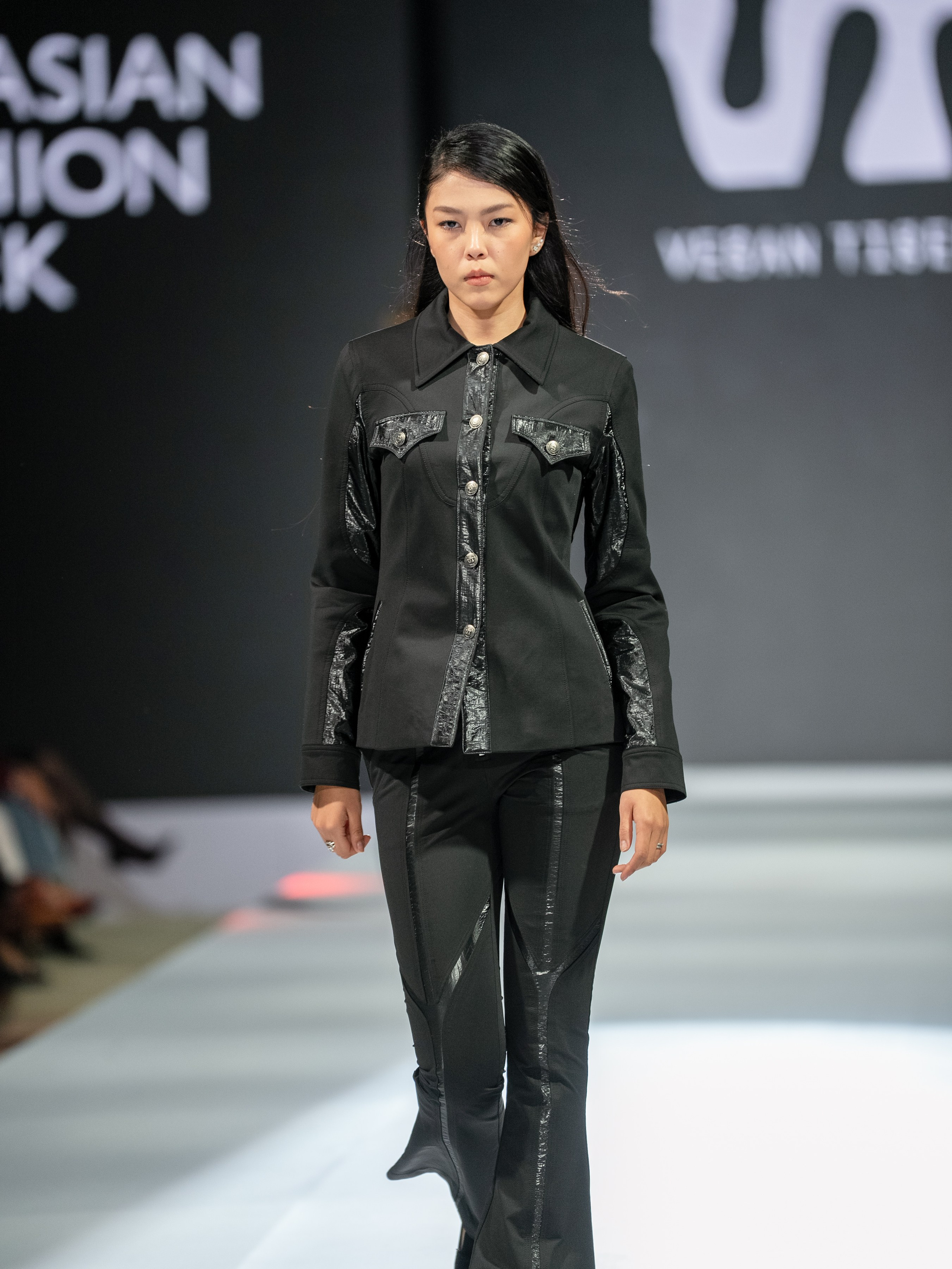 EURASIAN FASHION WEEK Vegan Tiger. Сайт Алматинского НЮ АРТ, будуар и фэшн фотографа Дениса Карпенко
