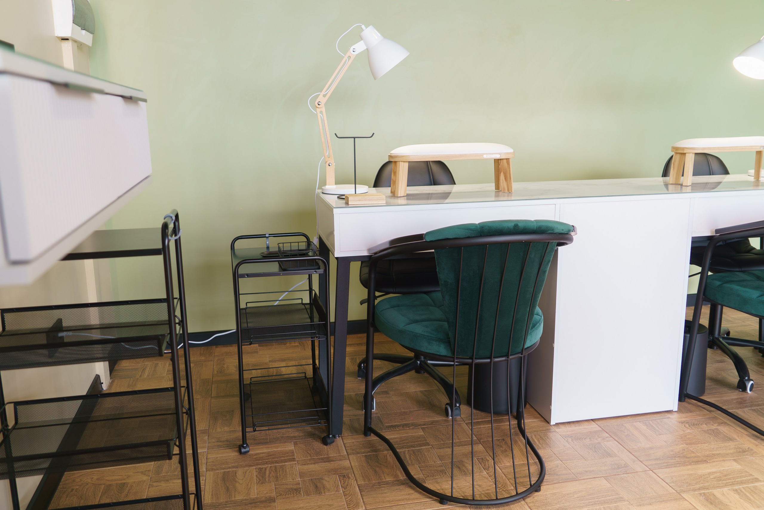 Профессиональная интерьерная фото и видео съемка студий красоты Яркая интерьерная фотосъемка для бьюти-коворкинга и студий. Шедевры для Вас! Фотограф и Видеограф в Краснодаре Пахиев Руслан