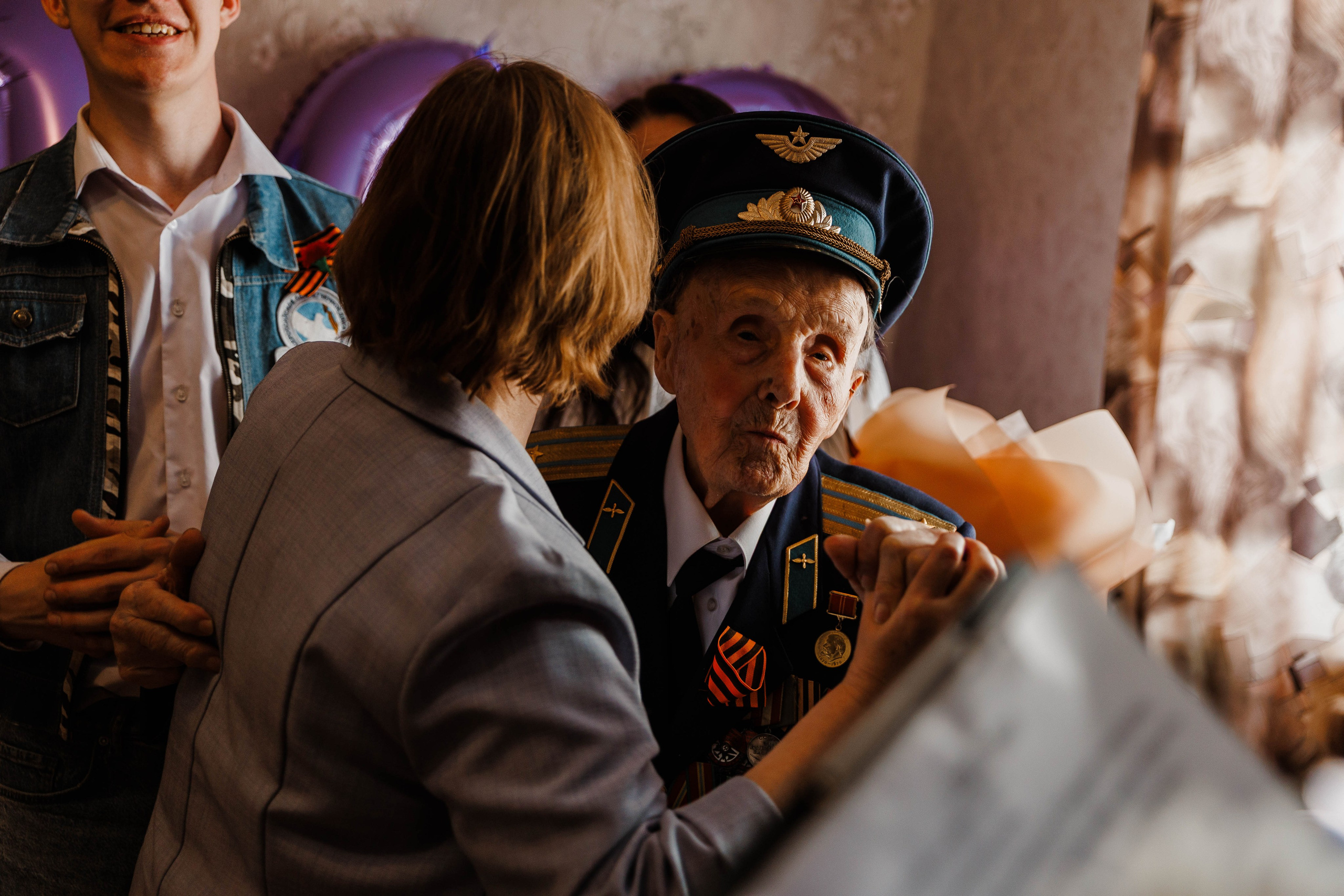 ПОЗДРАВЛЕНИЕ ВЕТЕРАНОВ ВЕЛИКОЙ ОТЕЧЕСТВЕННОЙ ВОЙНЫ. РЕПОРТАЖНЫЙ ФОТОГРАФ НИЖНИЙ НОВГОРОД Игнатьева Виктория