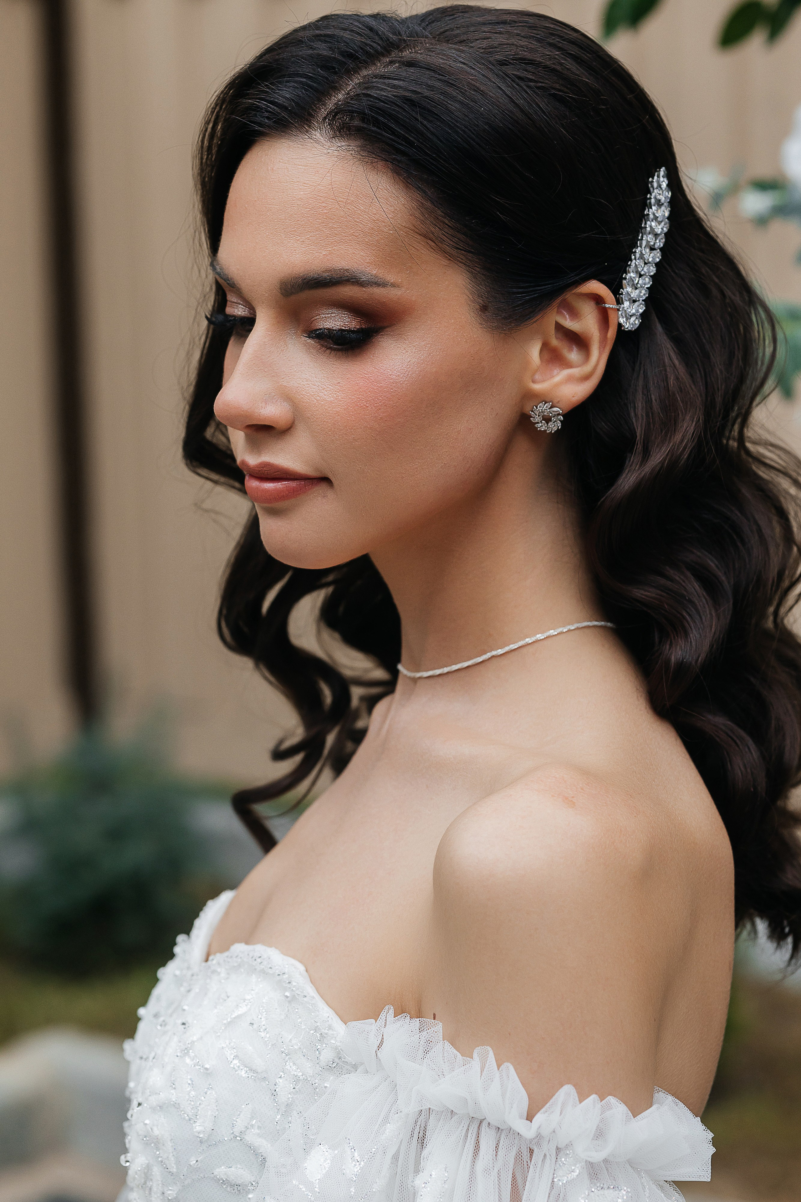 Волшебное утро невесты в номере отеля. Олег Сверчков | Свадебный фотограф Вологда