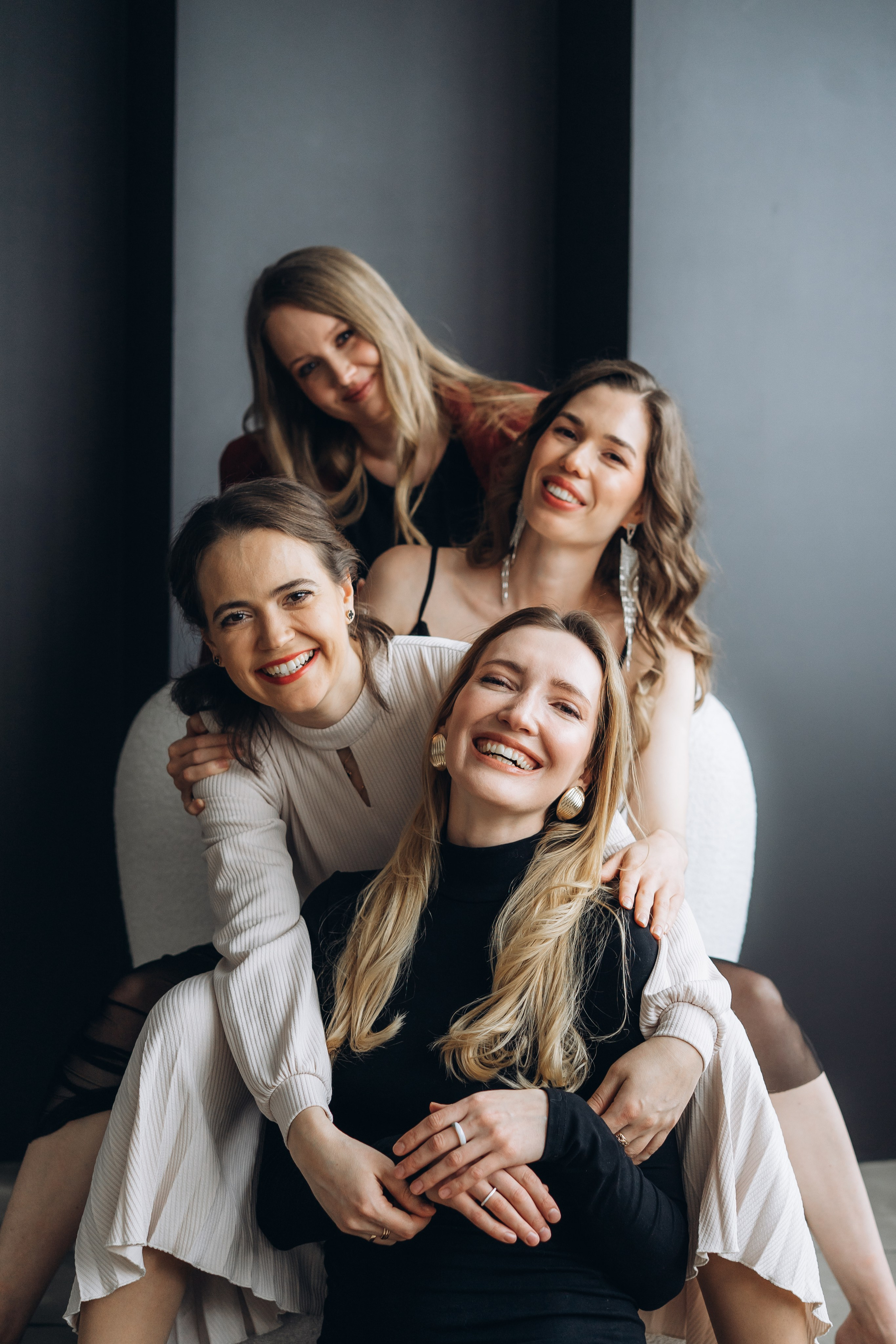 Групповая портретная съемка в студии. Фотограф Екатеринбург Кокшарова Александра