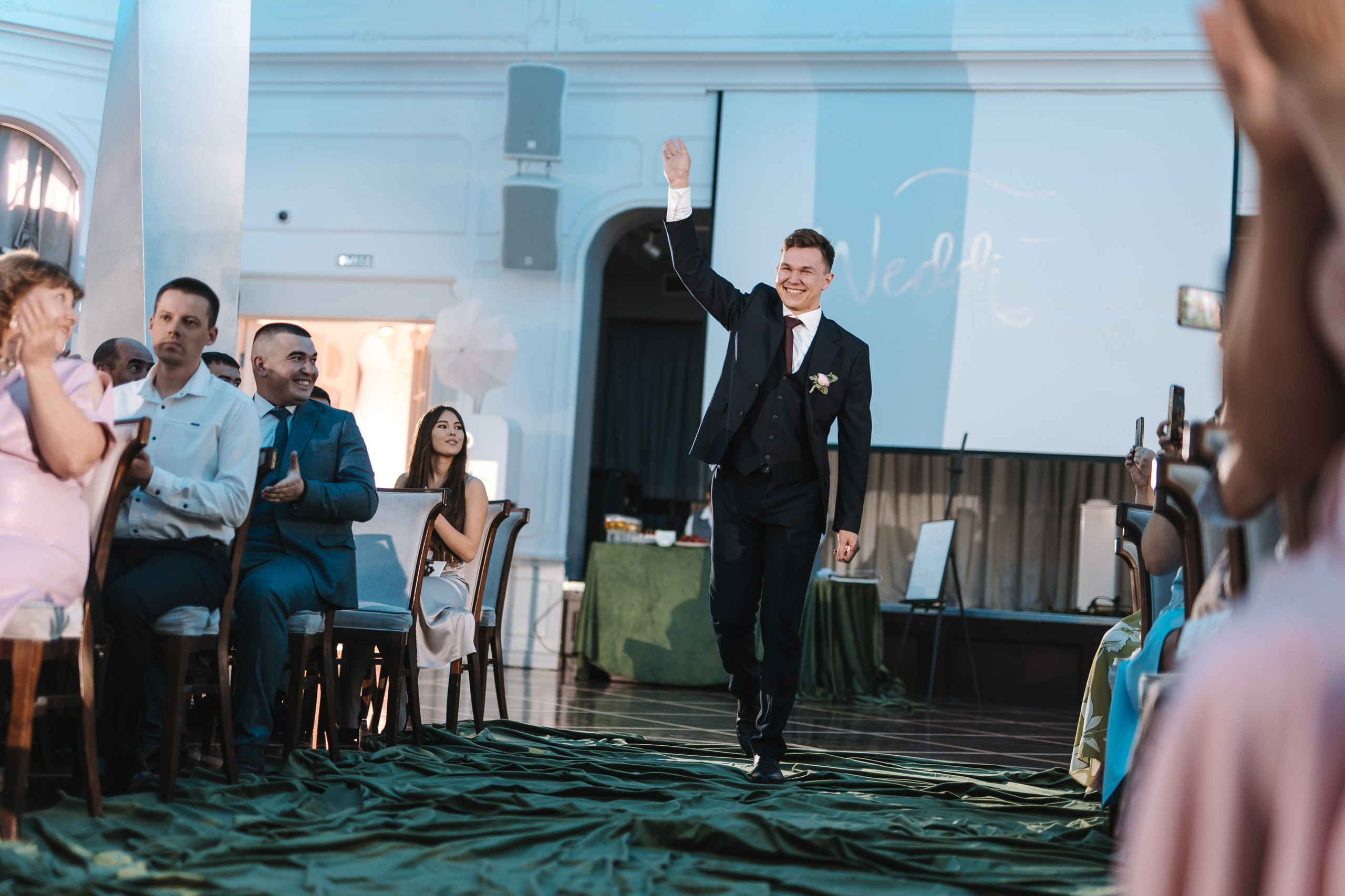 Свадьба White Hall (Dasko Garden), Уфа — фотосессия, банкет и семейные холсты