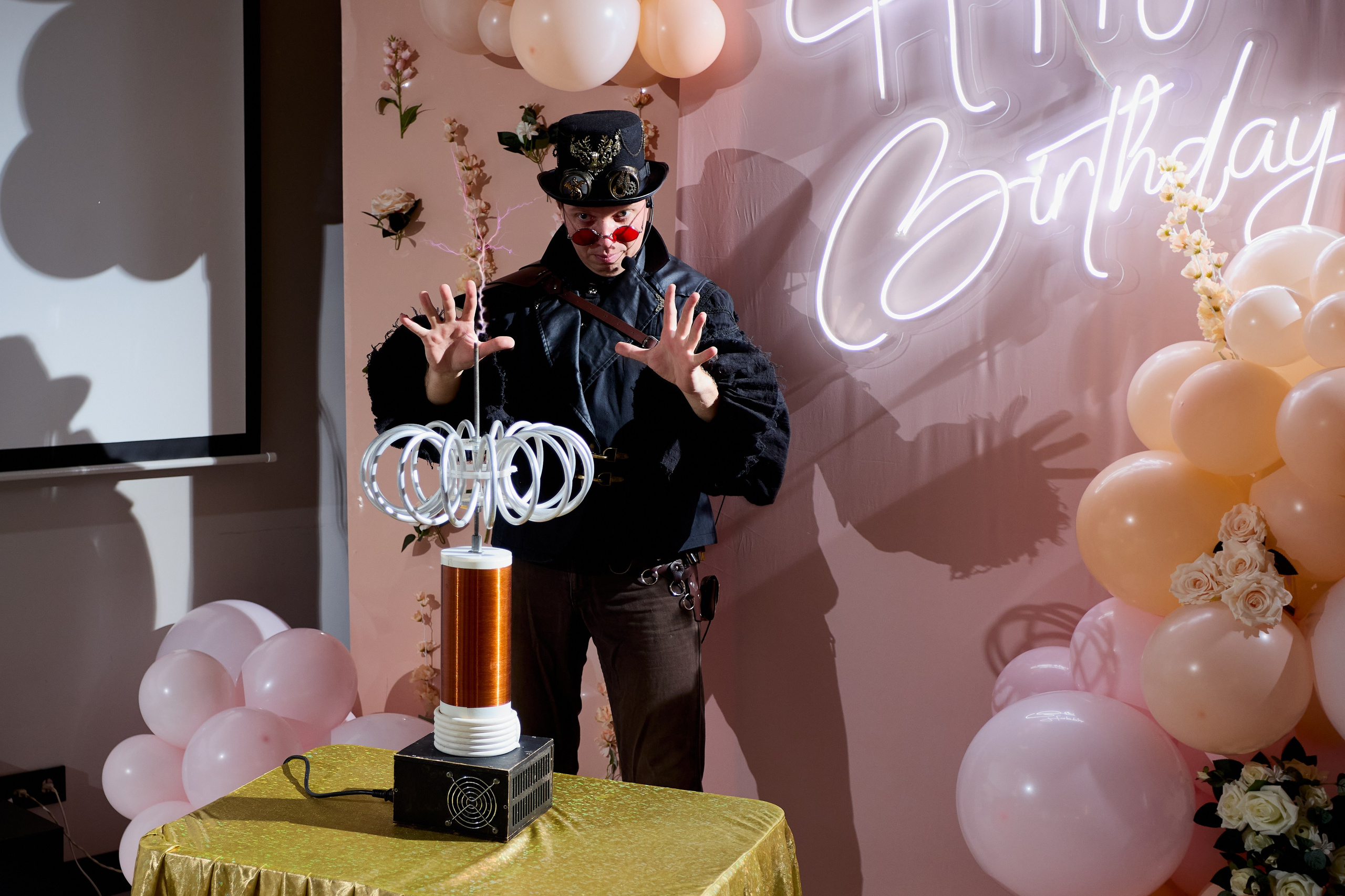 Малифисента и Тесла шоу. Свадебный фотограф Москва и Московская область Борисов Сергей