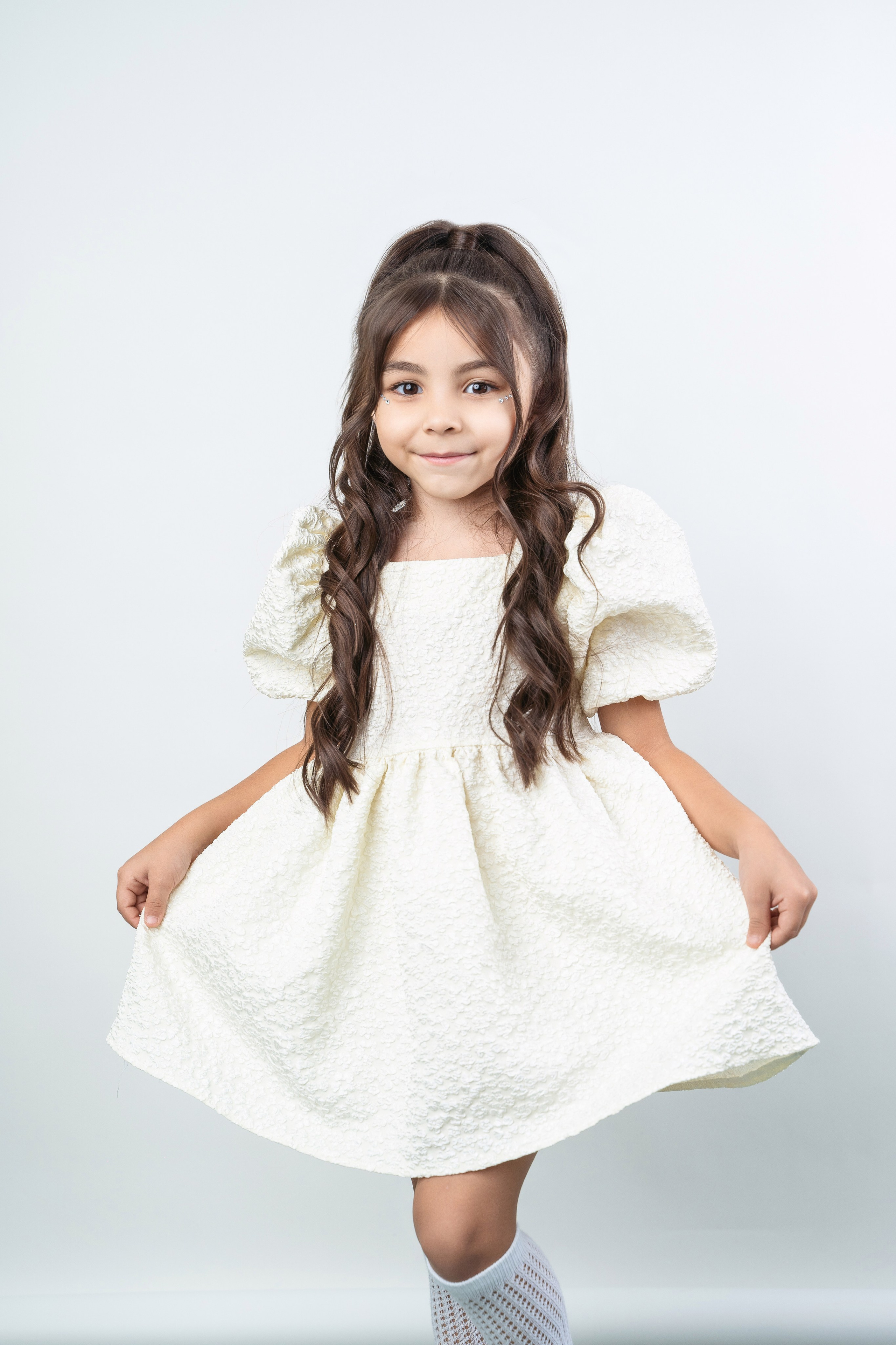 Выпускная фотосессия в фотостудии. Выпускные альбомы Нижнекамск Набережные Челны Фотостудия Небо