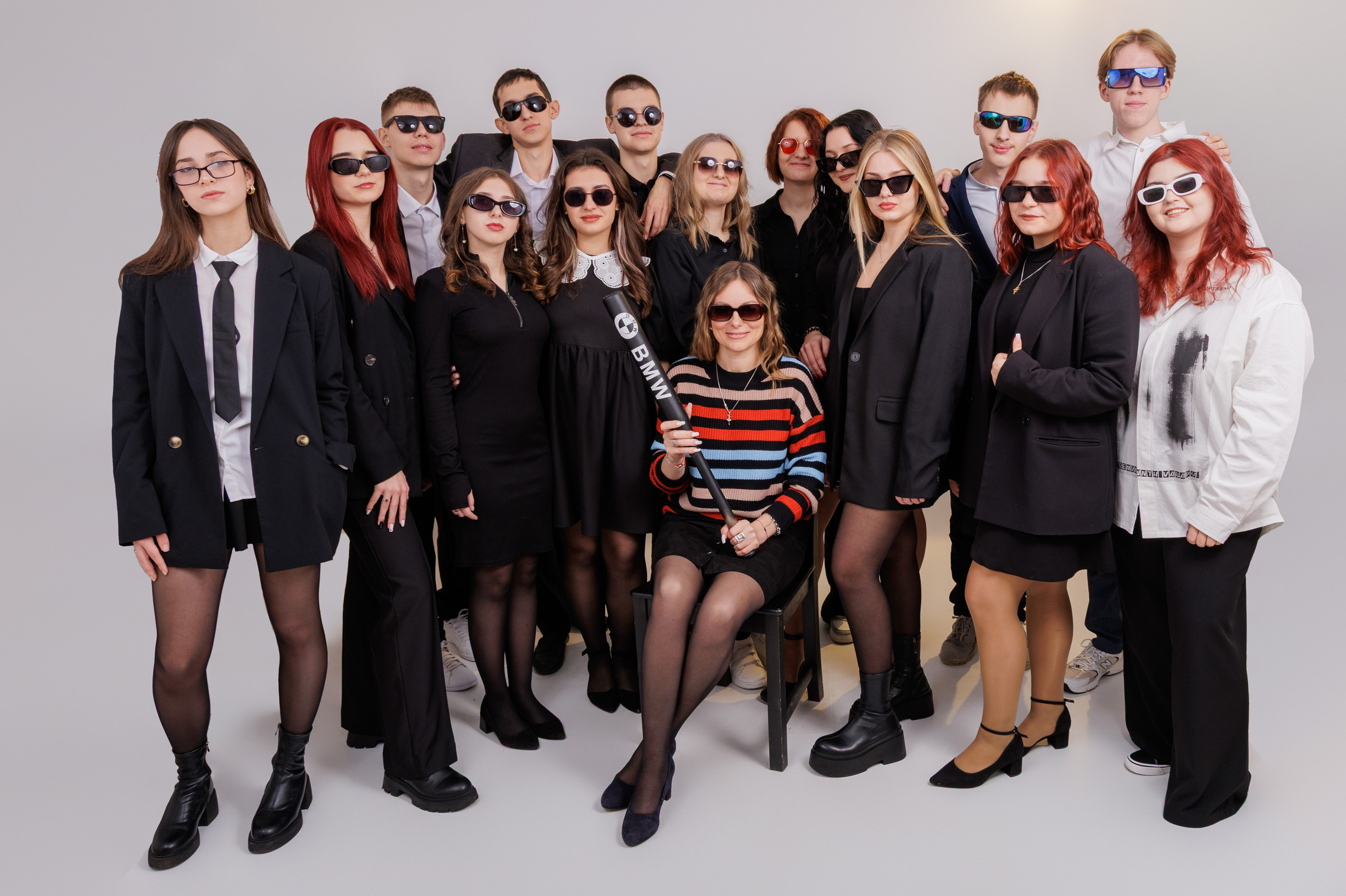 Выпускной альбом 2025 фотограф Григорий Новиков фотографгуково фотографростов школьный альбом выпуск школа школьники. Фотограф Гуково Григорий Новиков novikov.foto