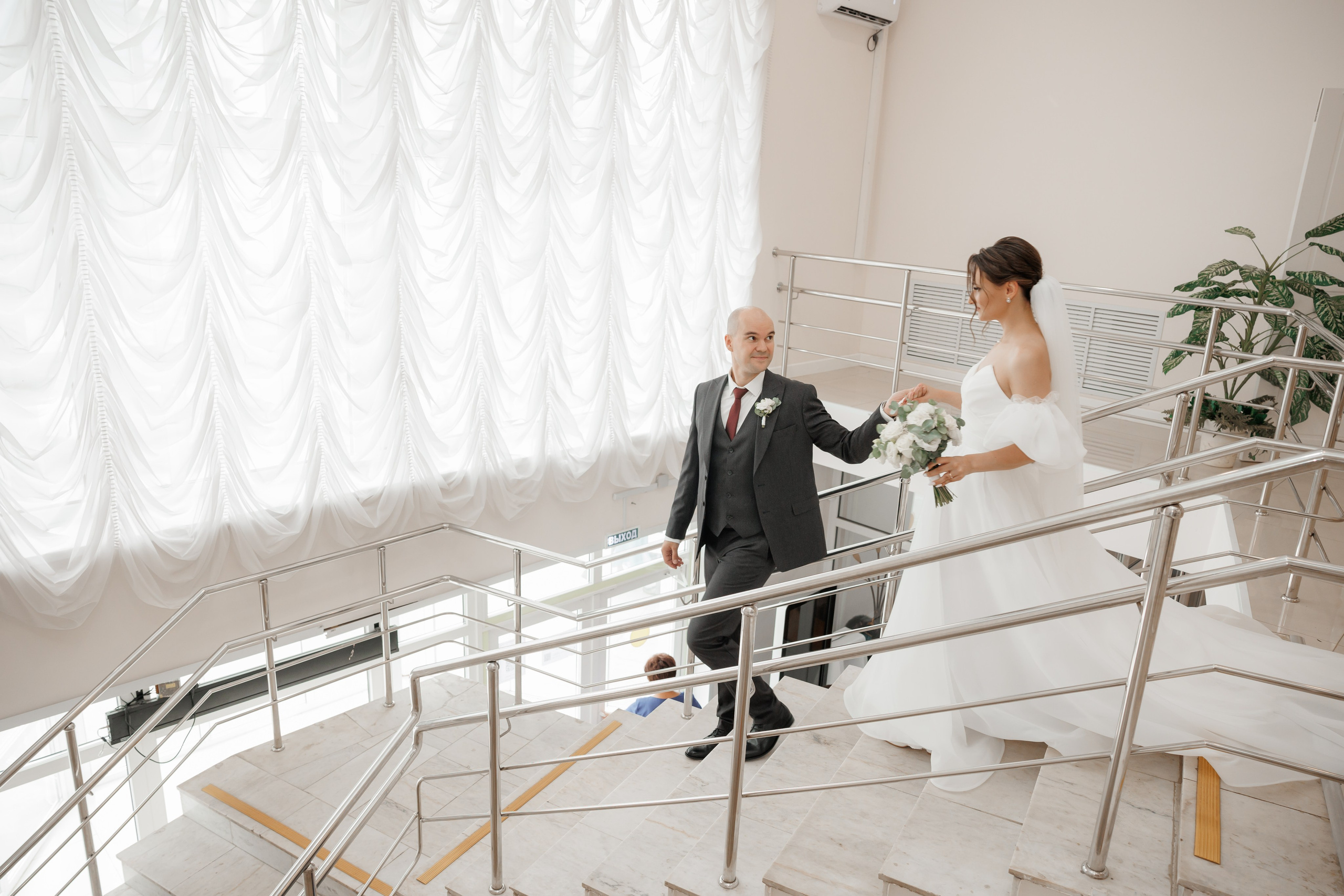 Полина и Дмитрий, загородный клуб «Барин», ЗАГС в г. Пушкино. Свадебный и репортажный фотограф (Москва, Королев и другие)