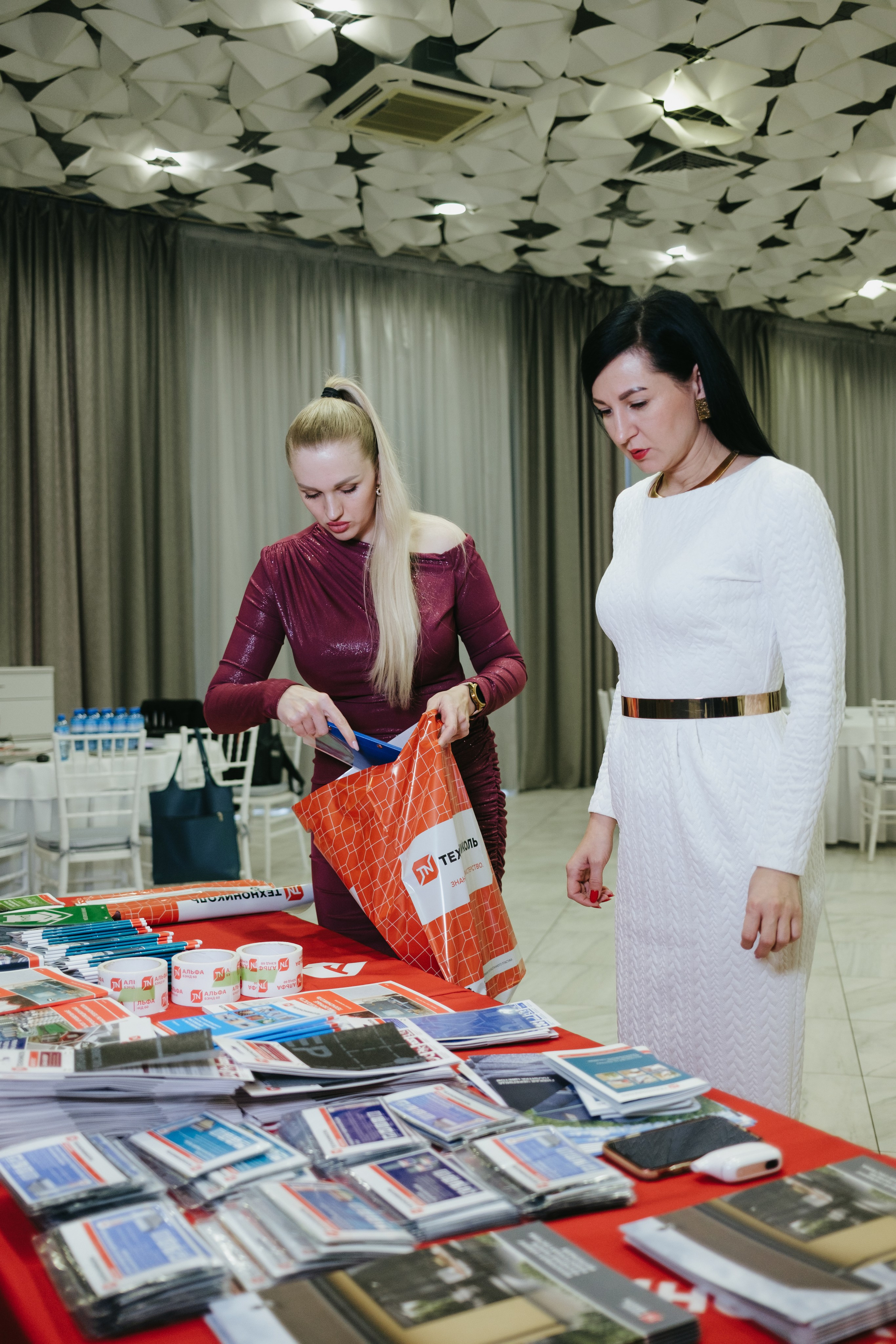ТЕХНОНИКОЛЬ | КОНФЕРЕНЦИЯ ПАРТНЕРОВ ЮГА. Свадебный фотограф Денис Ожигин в Краснодаре и крае. Эмоциональная и стильная съемка вашего дня