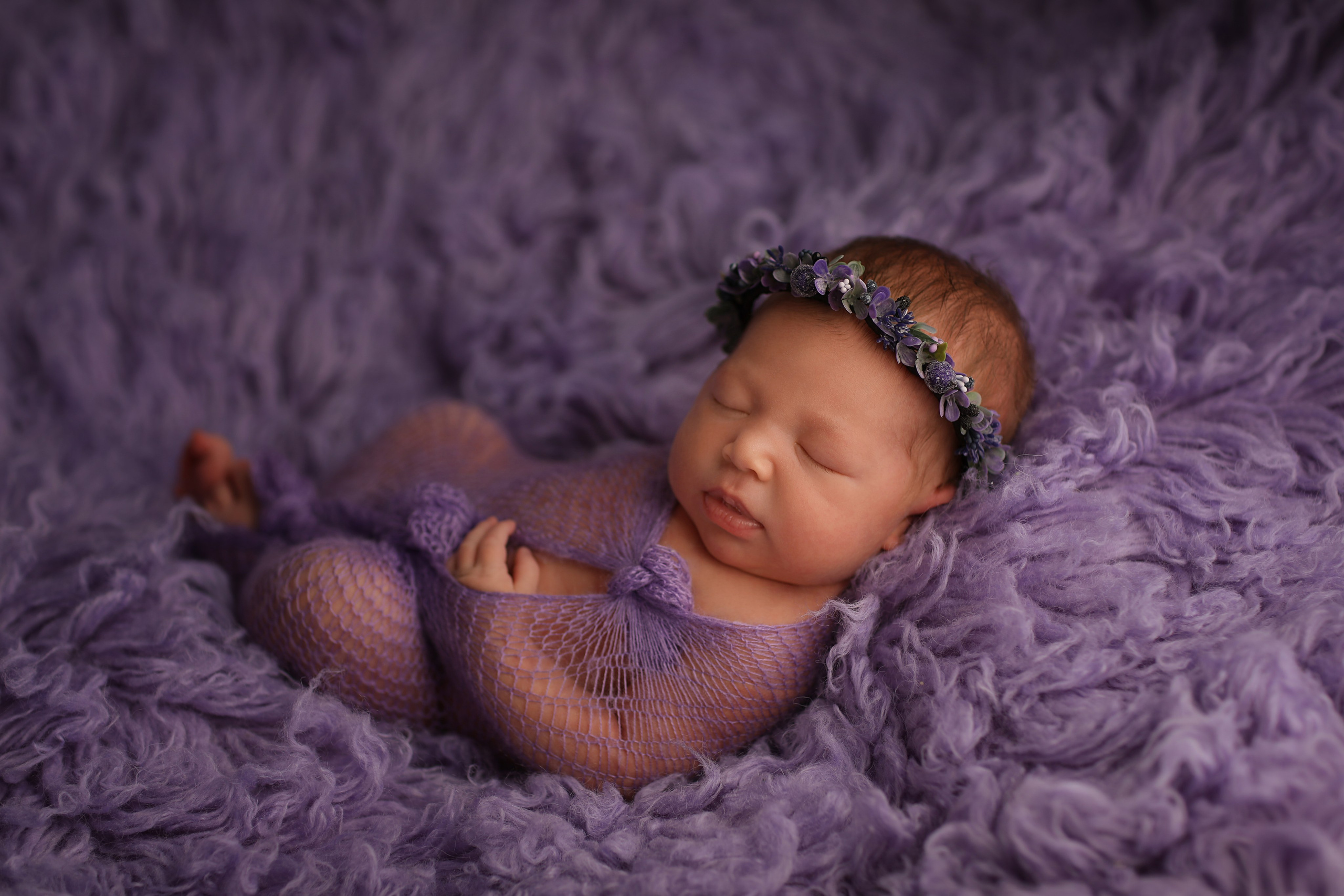 PH @anna_molodykh_newborn.almaty. Retoucher Aleksmokh