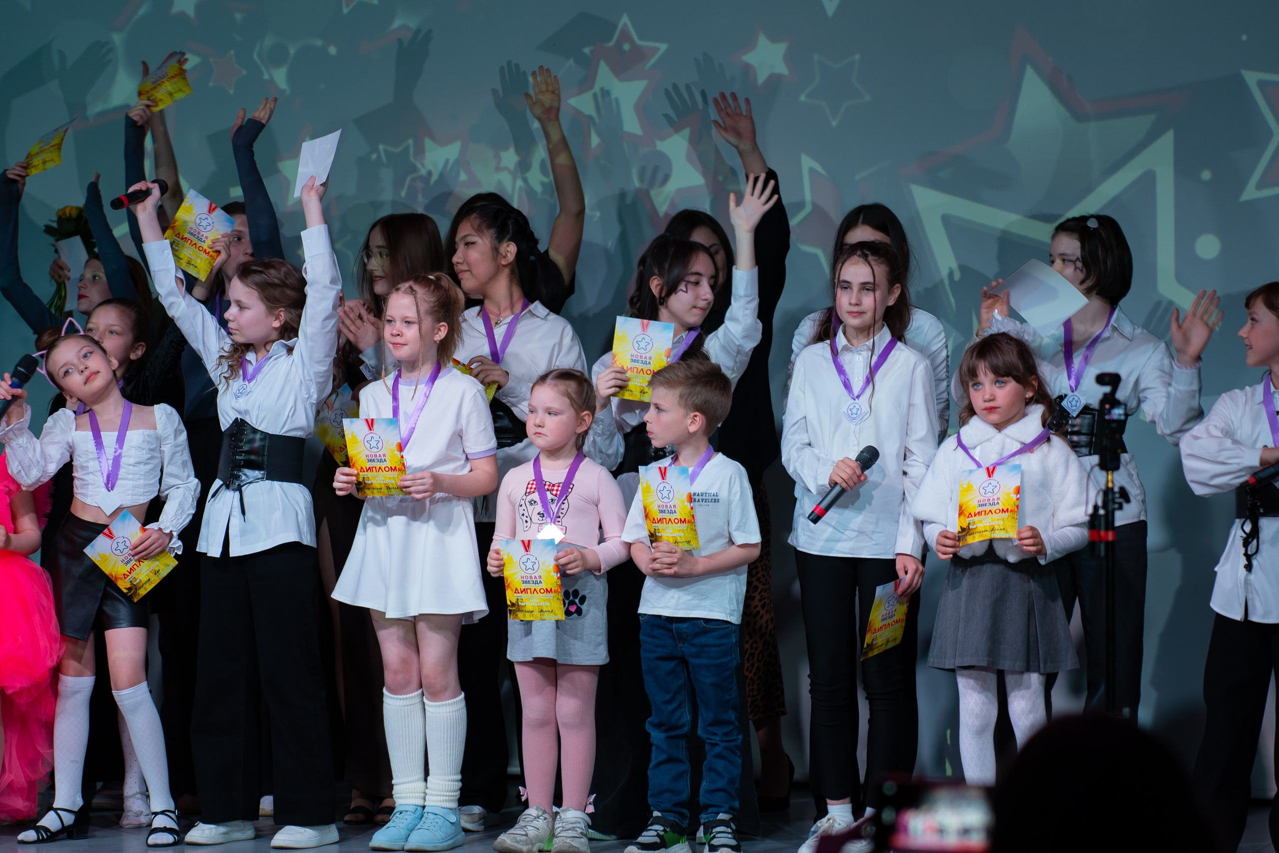 Отчетный концерт продюсерского центра «Новая Звезда». Фото / Видеосъемка в Москве