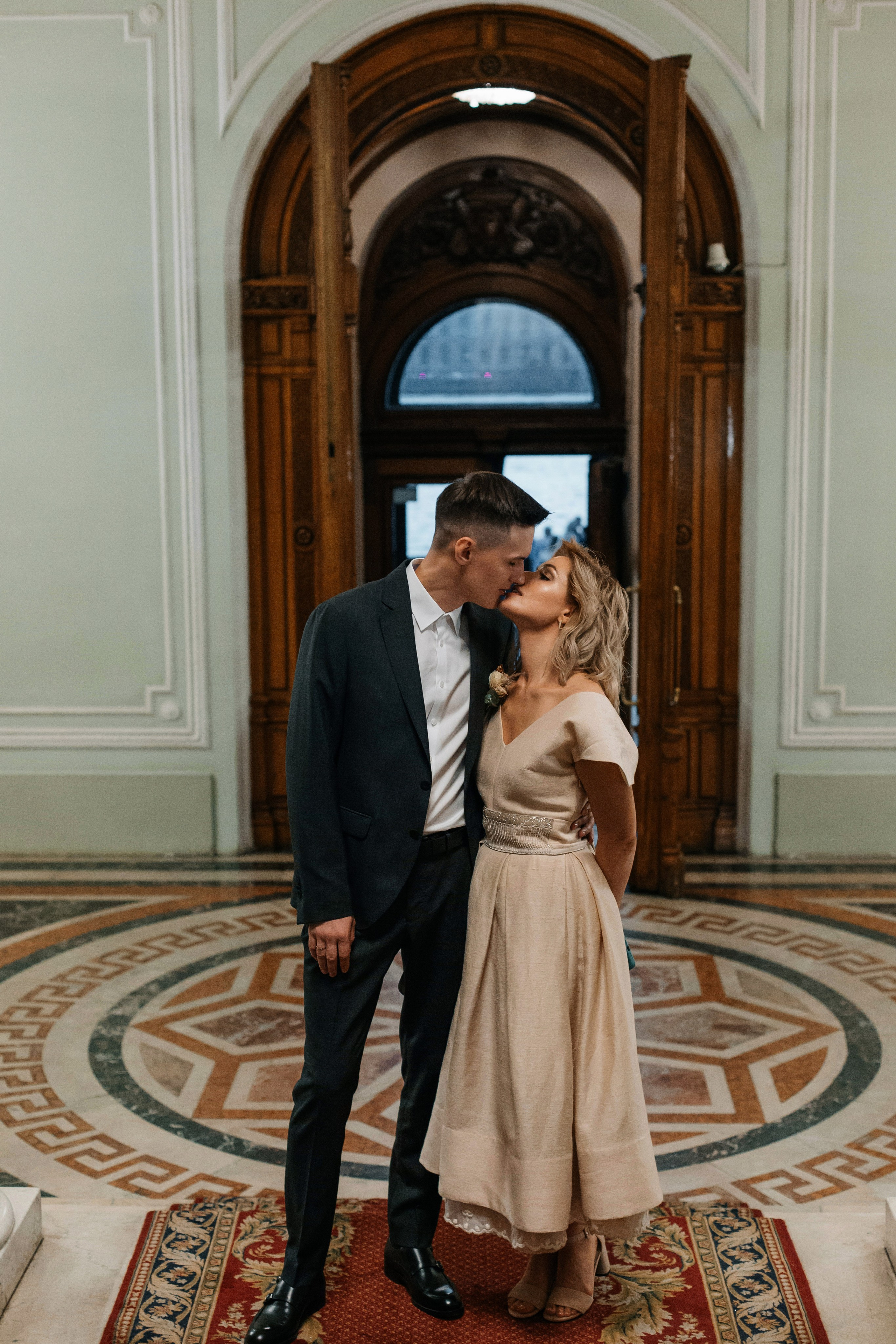 Свадьба для двоих с прогулкой в Выборге. Свадебный фотограф в Санкт-Петербурге Вика Стукачева