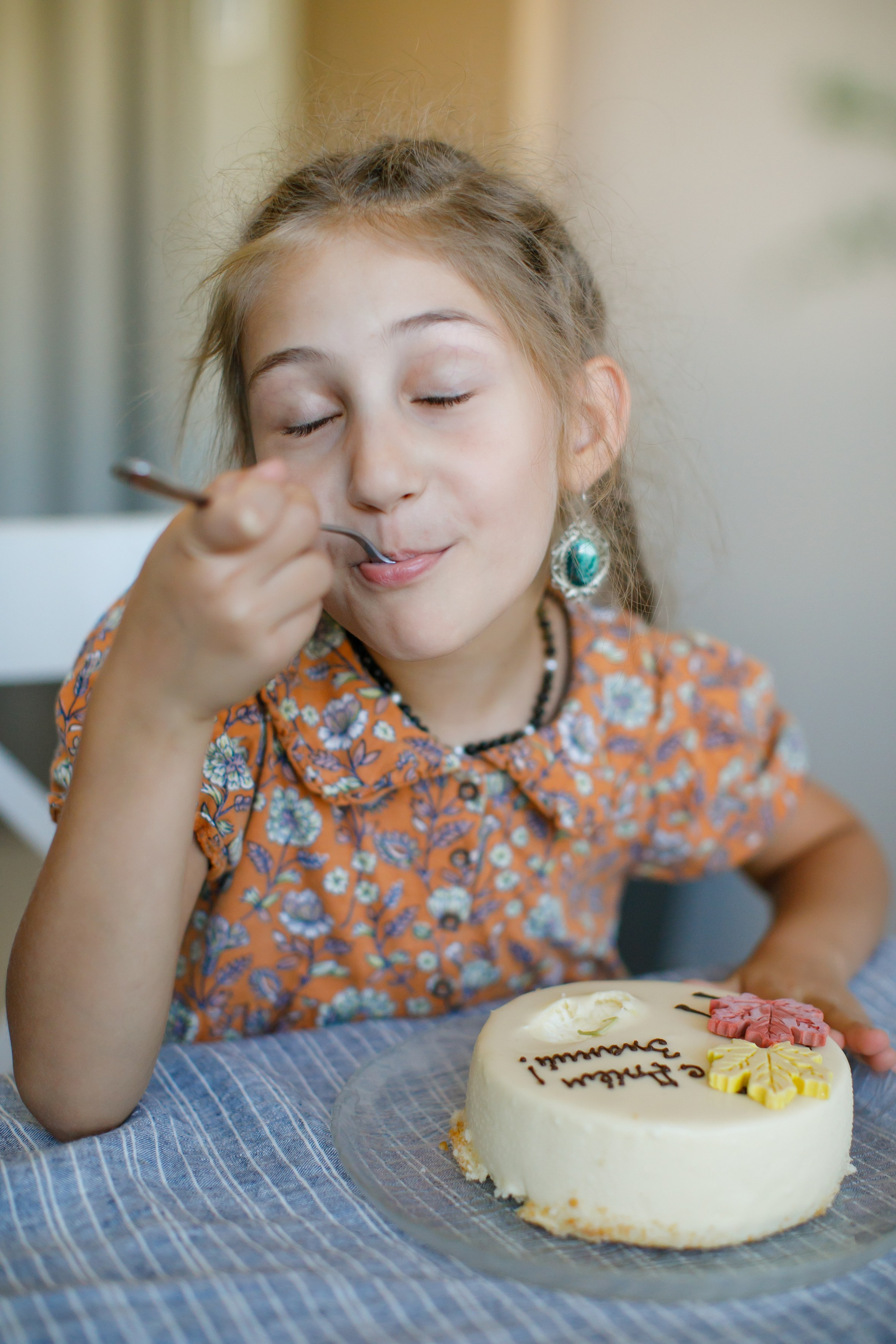 Первоклашка. Как Нюсю в школу провожали. Школьные альбомы, Семейные съемки, Портреты, Фотограф Елена Кузнецова