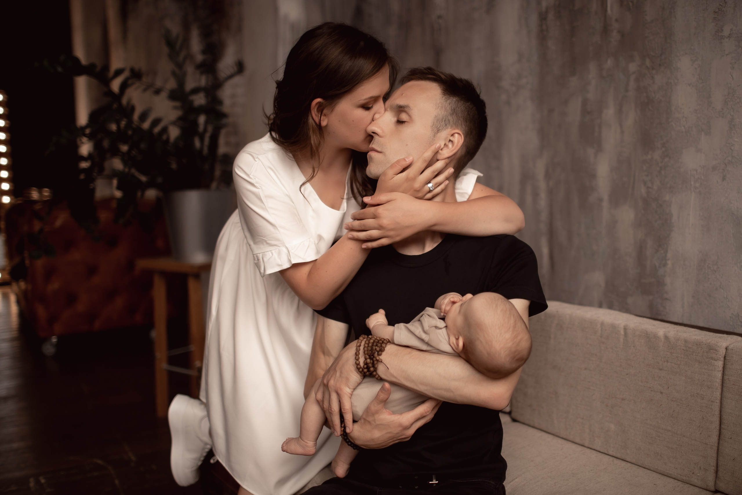 Валерия и Геннадий с крошкой. Семейный фотограф в Москве