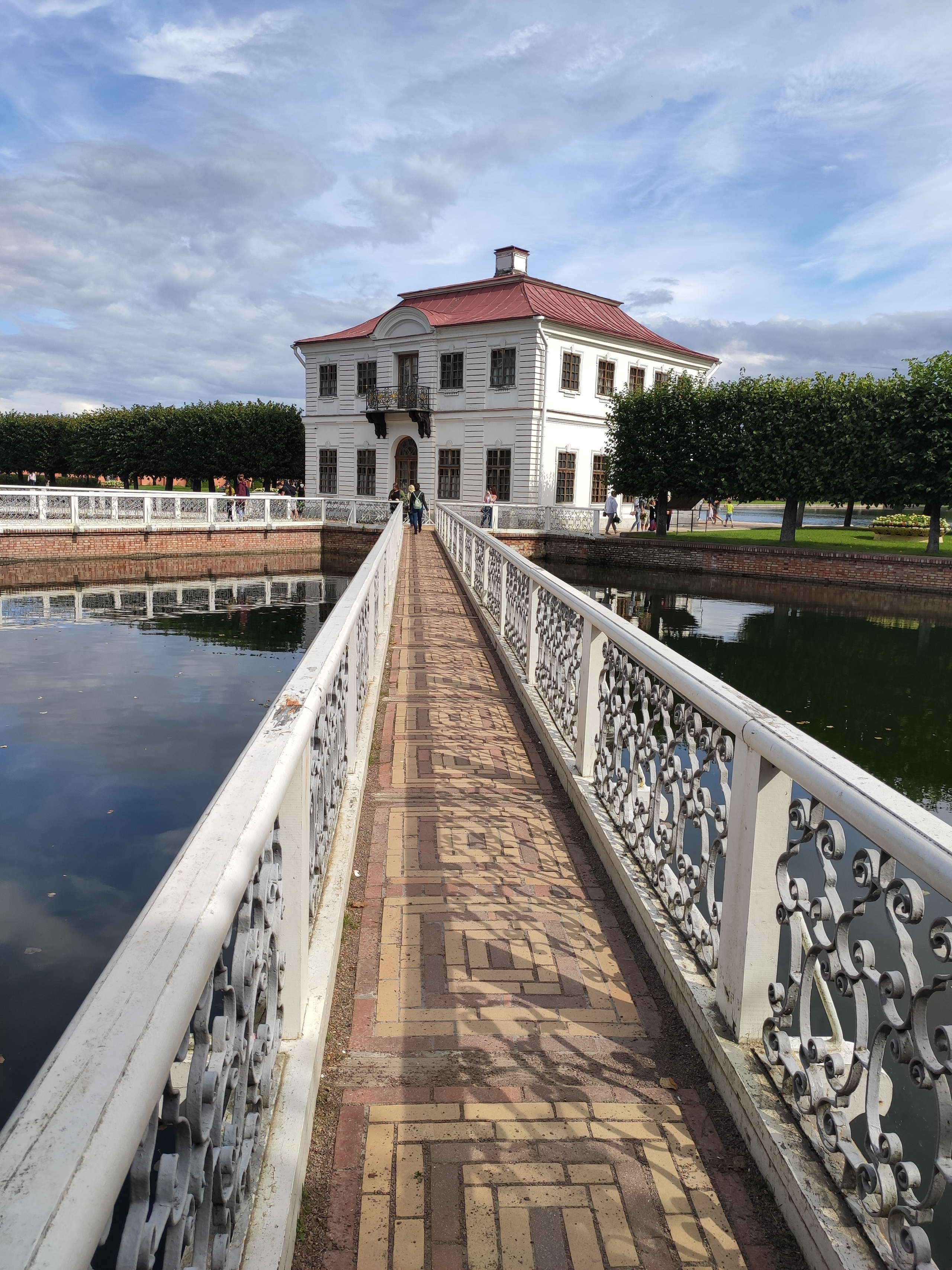 Дворец Марли. Мостики всегда чаровали и манили своей воздушностью и сказочностью