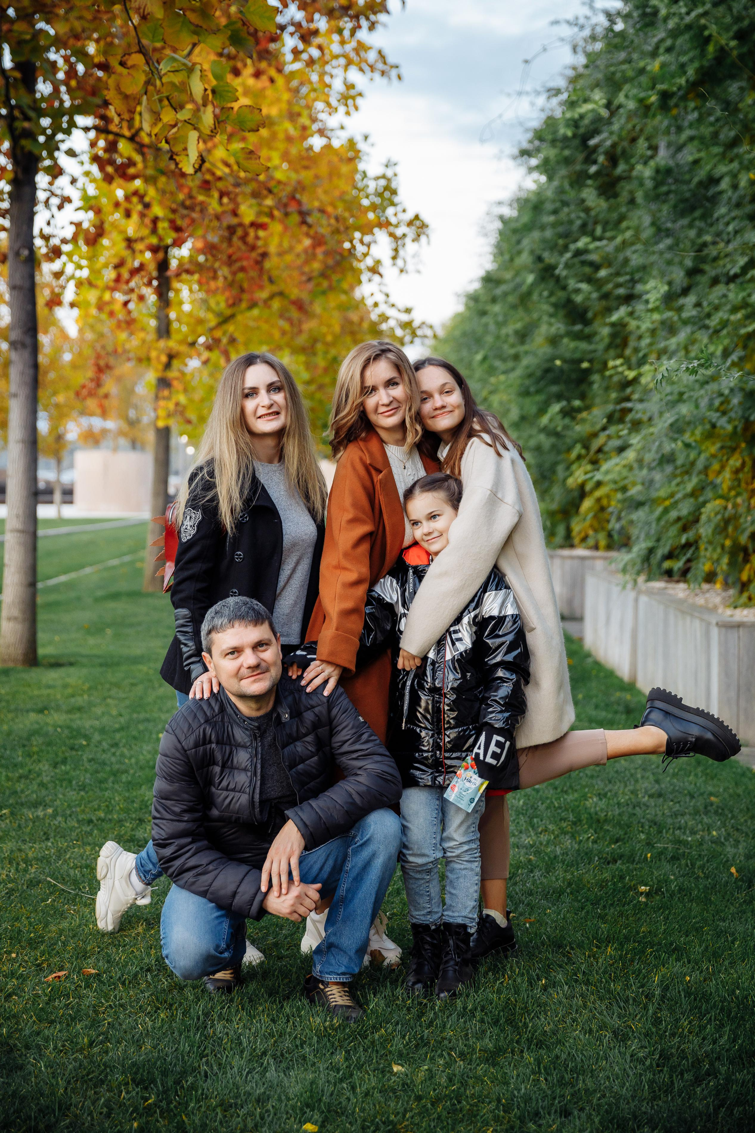 Семейная фотосессия в парке. Свадебный и семейный фотограф Ворожейкин Олег. Фотографирую во Владиво