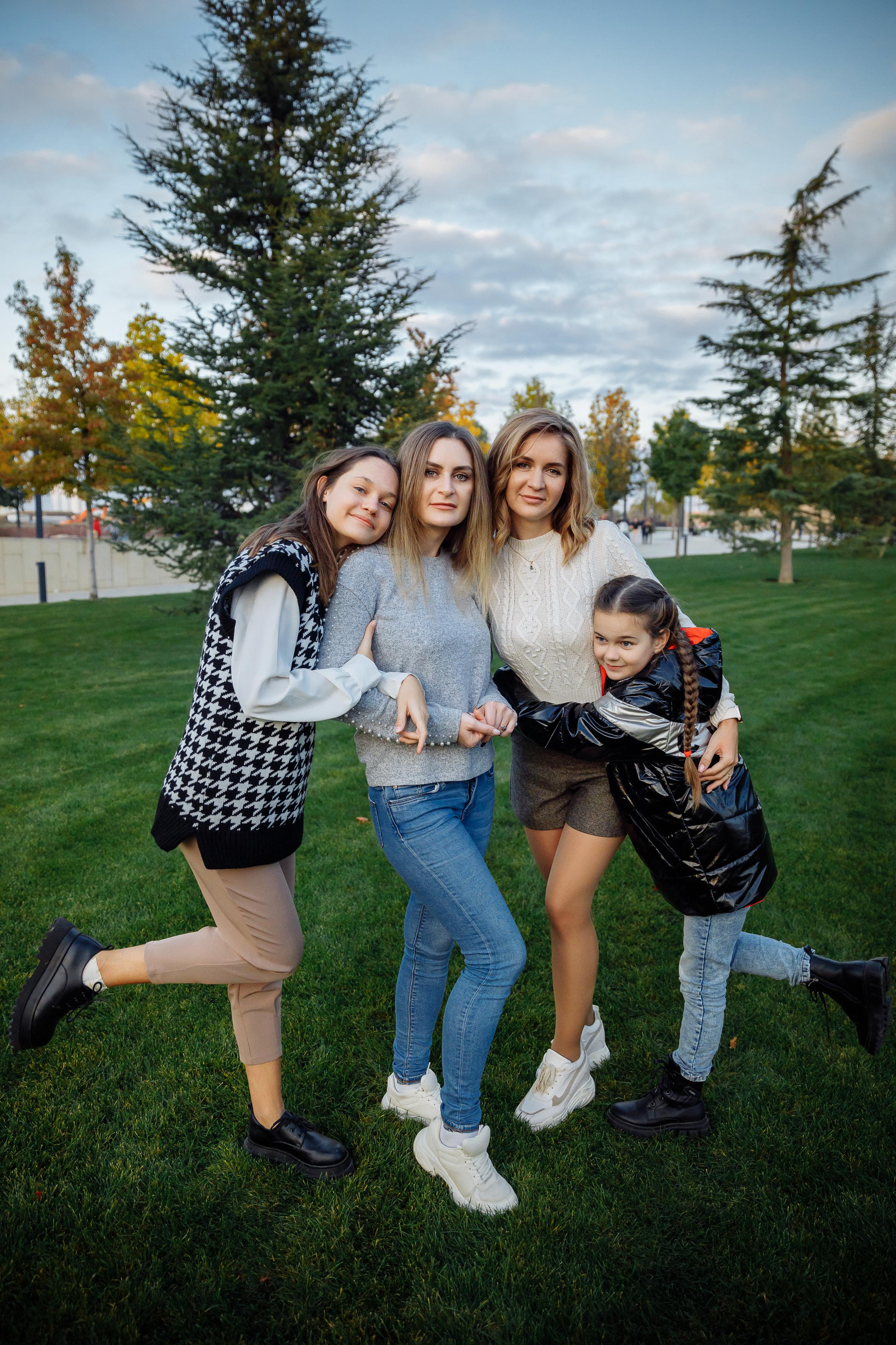 Семейная фотосессия в парке. Свадебный и семейный фотограф Ворожейкин Олег. Фотографирую во Владиво