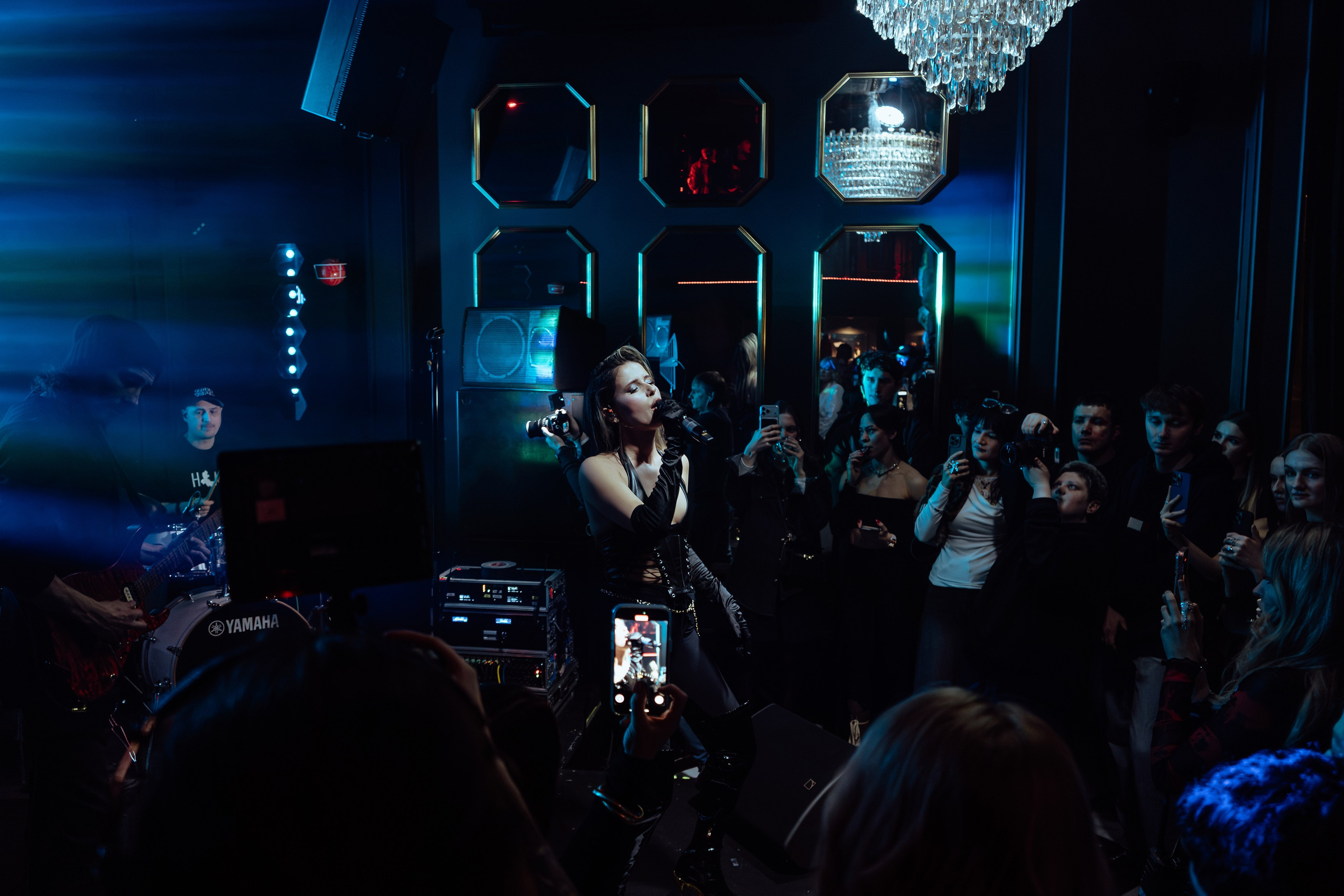 Репортжа с презинтации нового альбома певицы Elvira T — Ядовитая. Неразбитая. Никита Скрипник — ТЕАТР В СТИЛЕ ФЭШН