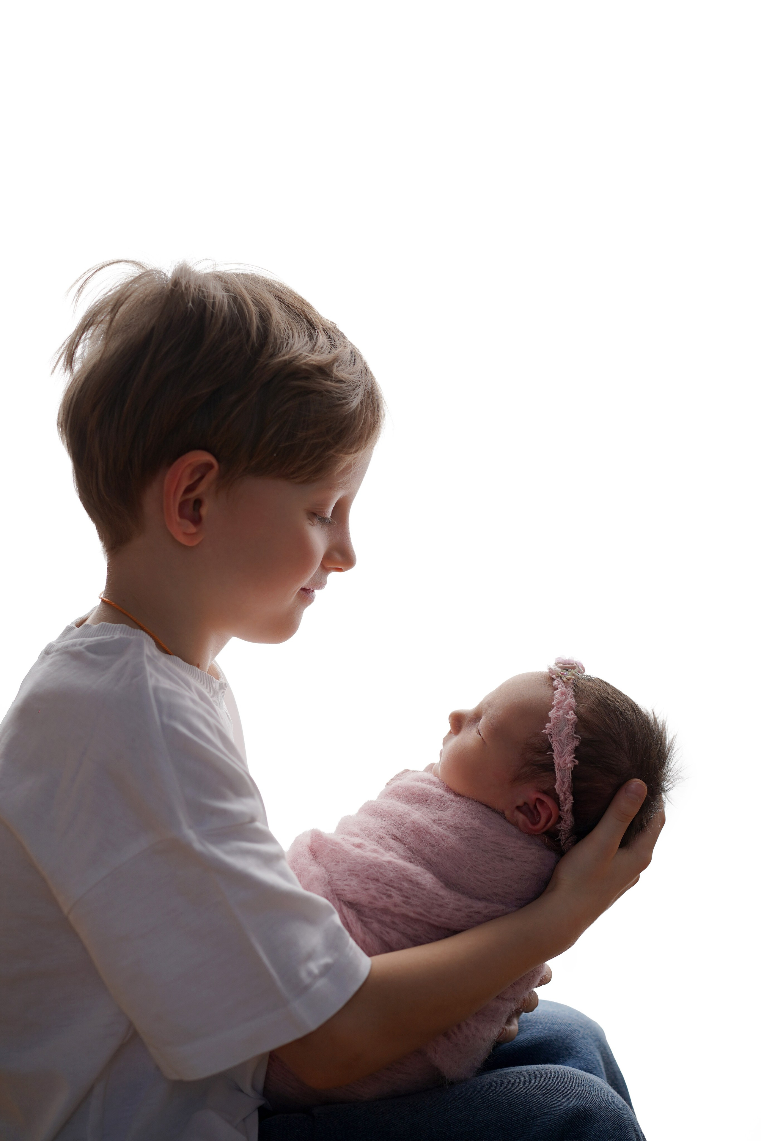 кадры новорожденного со старшим ребенком 