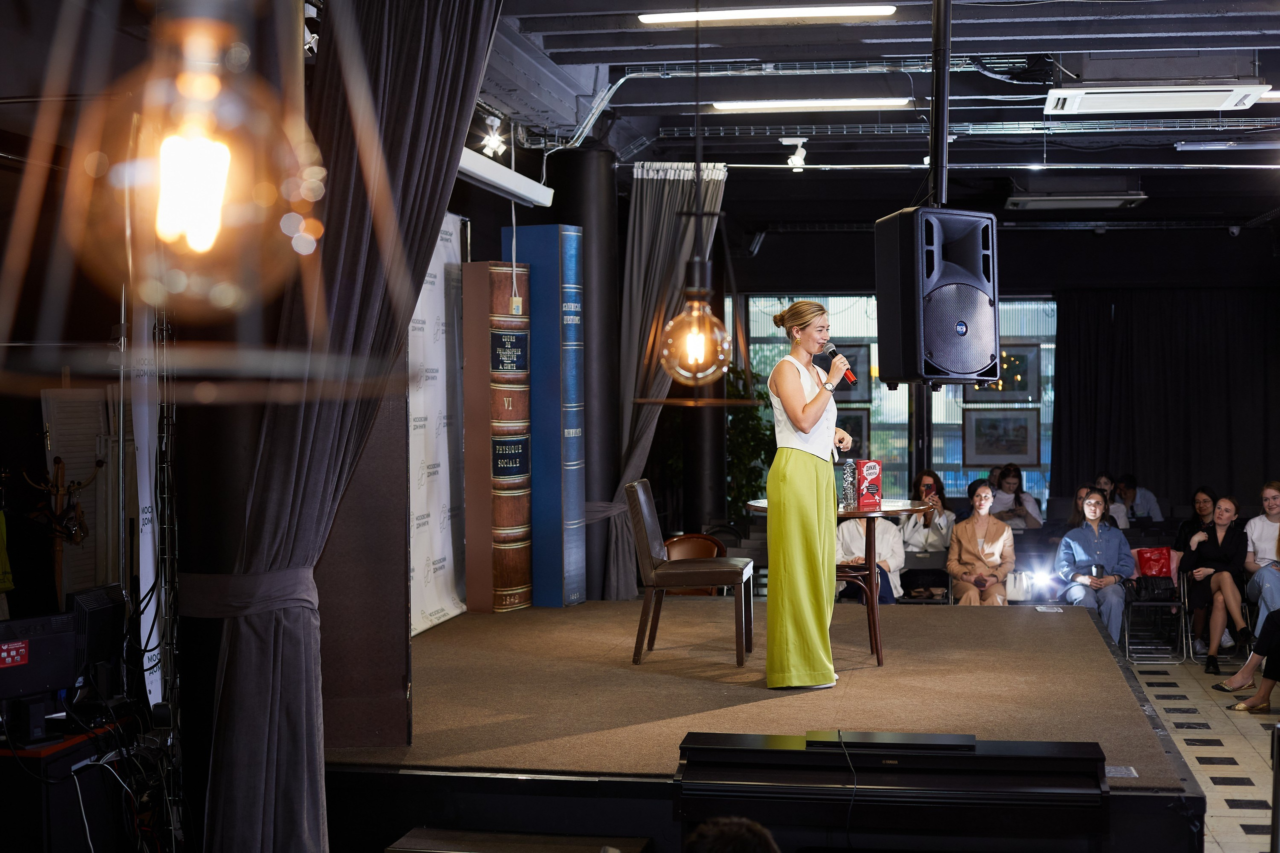 ДОМ КНИГИ. Event фотограф Александр Осин. г. Москва