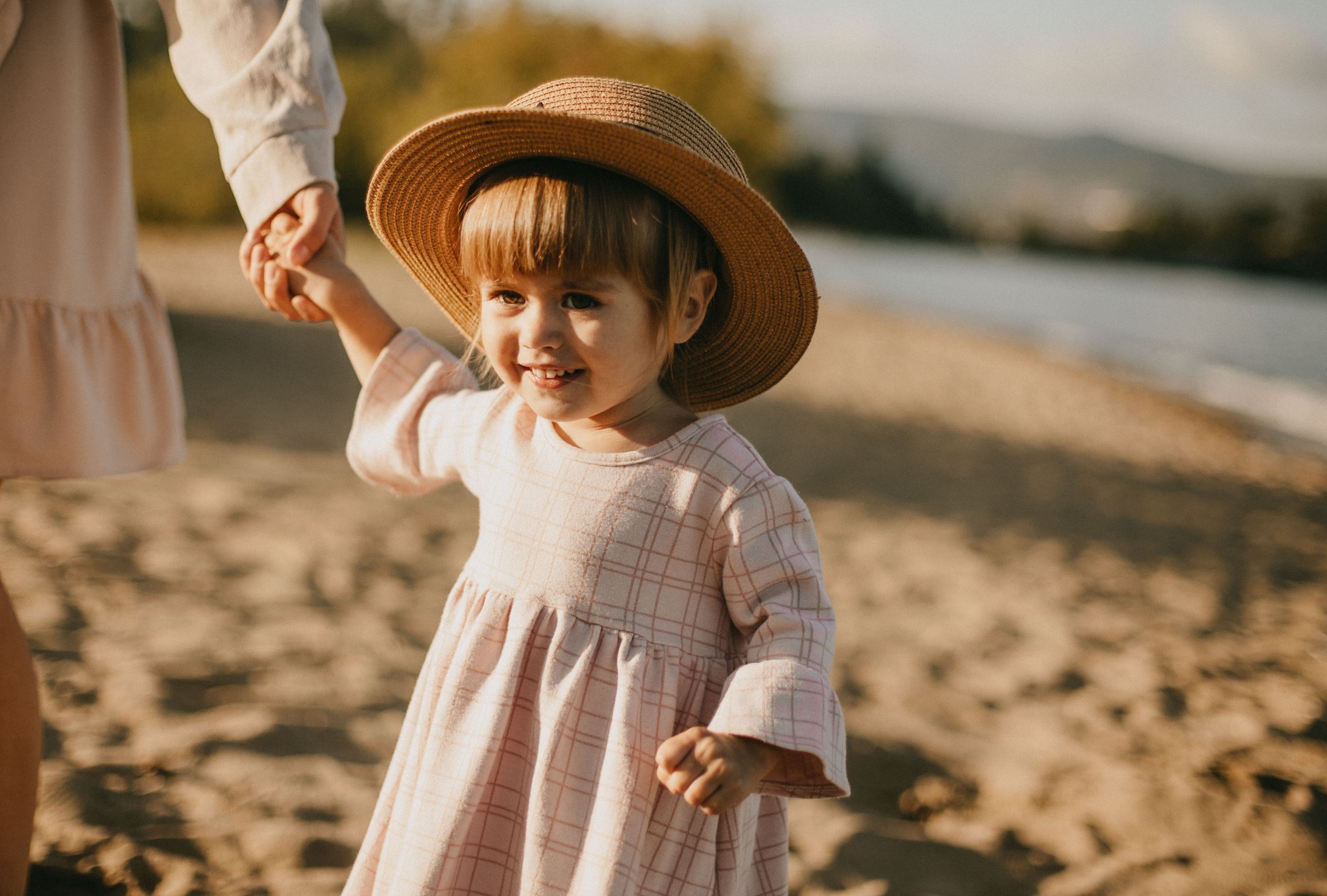 Летняя прогулка мамы и дочки. Фотограф Наталья Кургина Слюдянка Иркутск