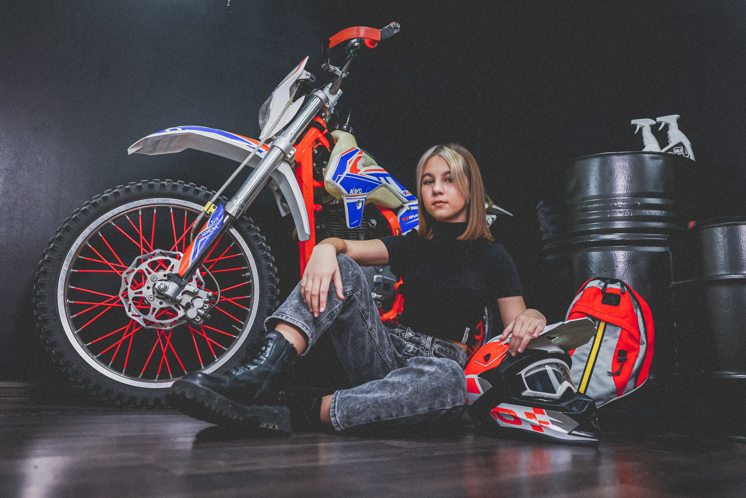 Студийная фотосессия с мотоциклом