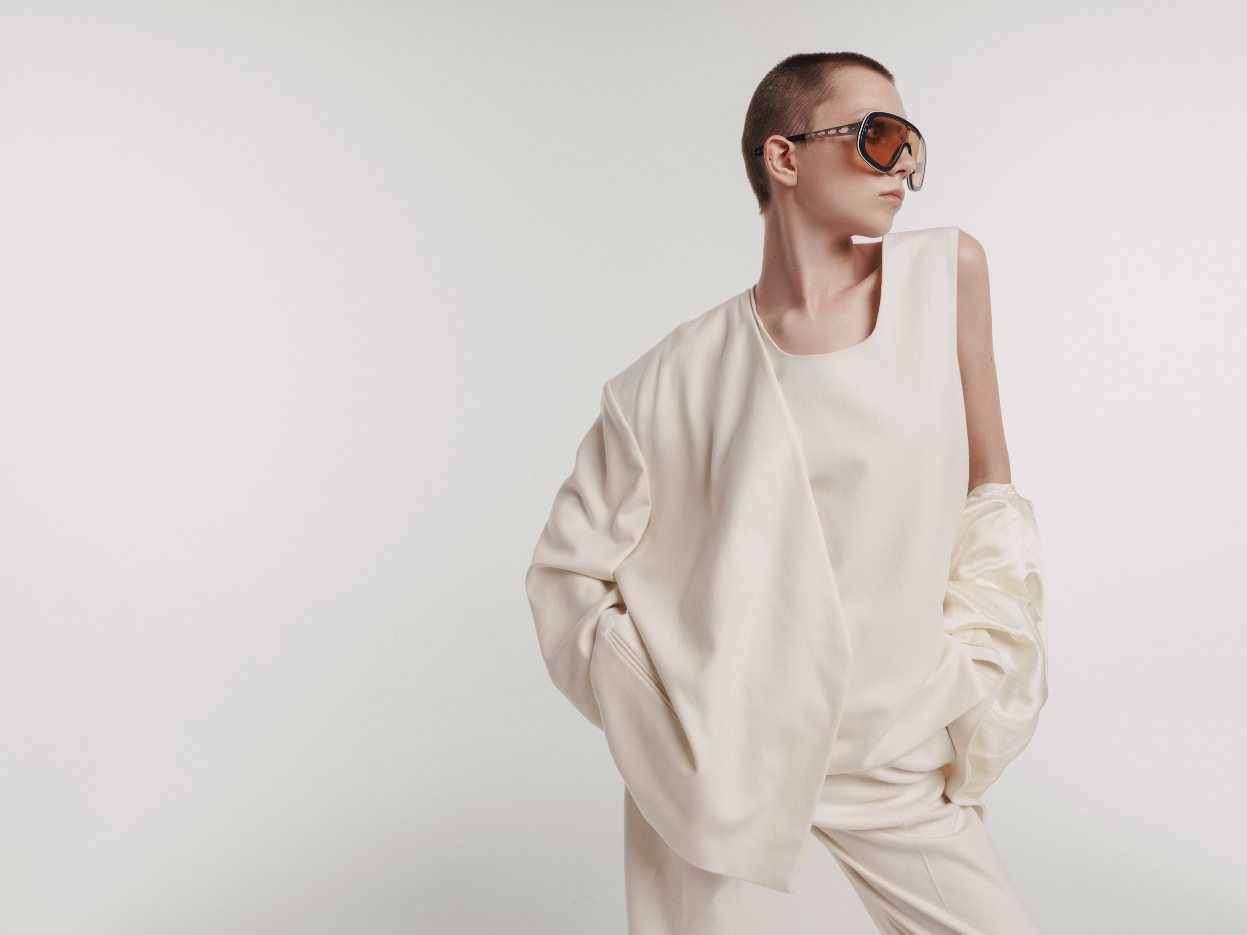 For L’Officiel Singapore. Retoucher Sveta Nestyuk