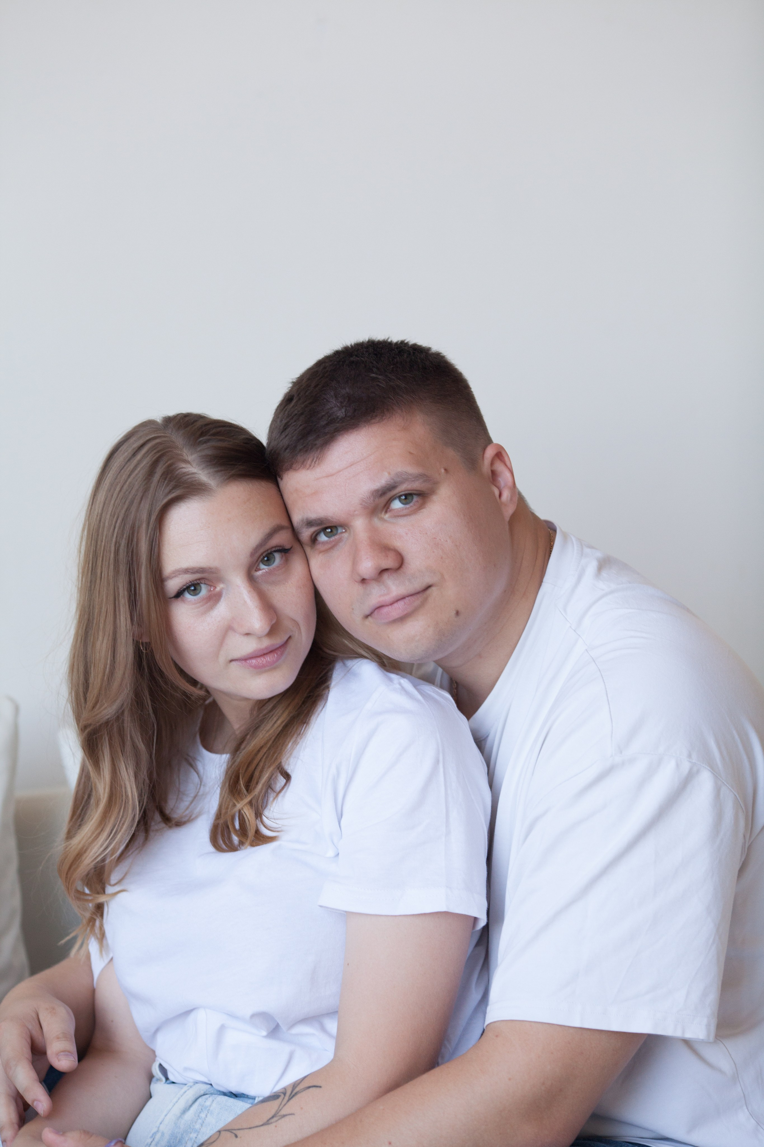 Женя и Кристина минимализм. Семейный и детский фотограф в Краснодаре Брусилова Марина