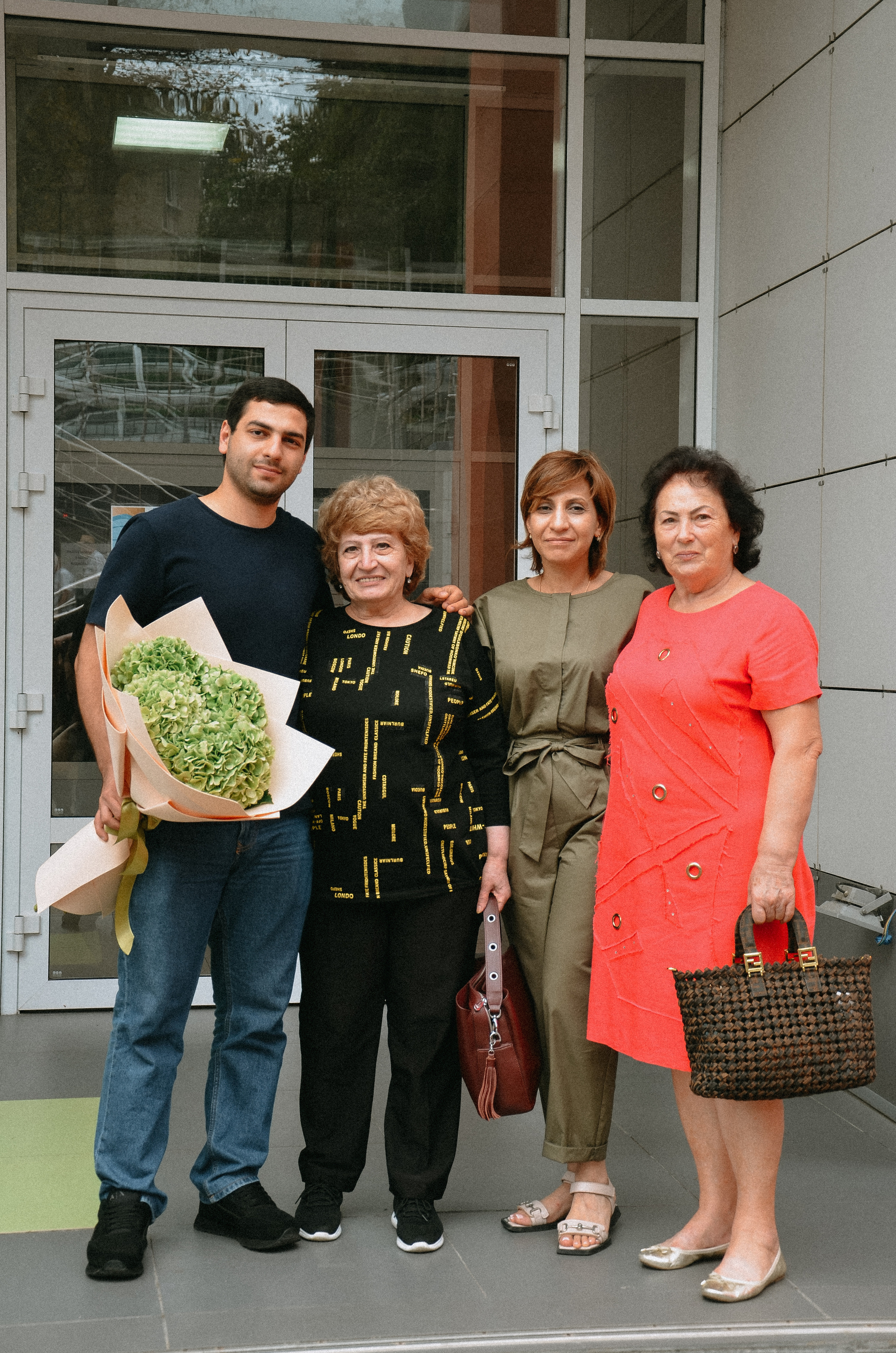 Выписка Леона. ФОТОГРАФ АННА КАЗАРЯН