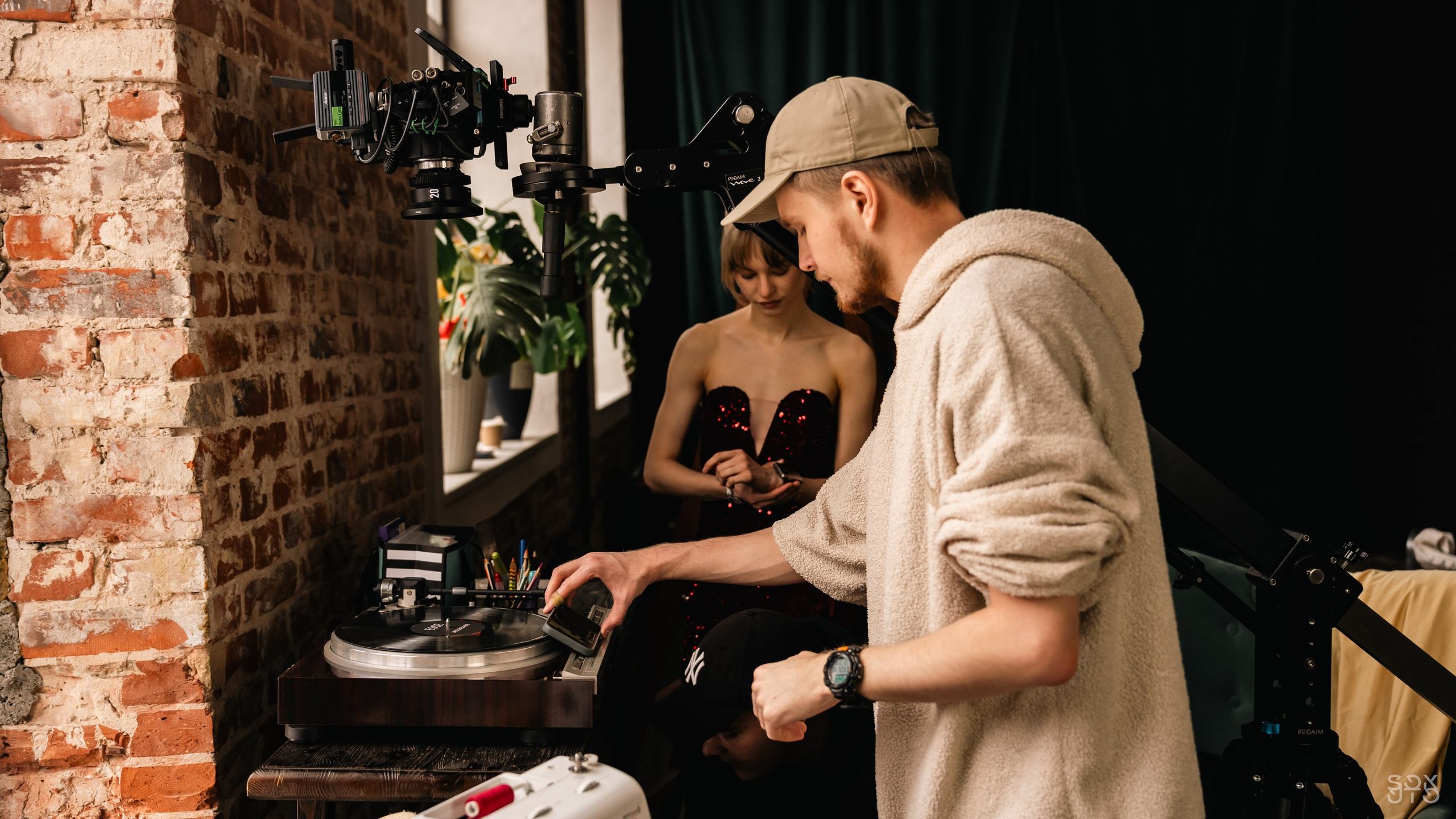 Видеопродакшн BACKED ROLL