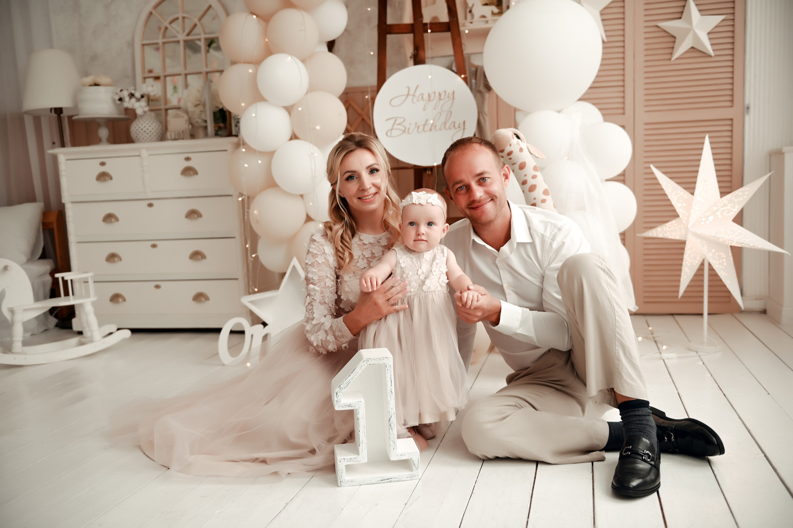 Студийные семейные, детские, индивидуальные фотосессии. Свадебный, семейный, детский, контент фотограф в Омске Максим Ильин