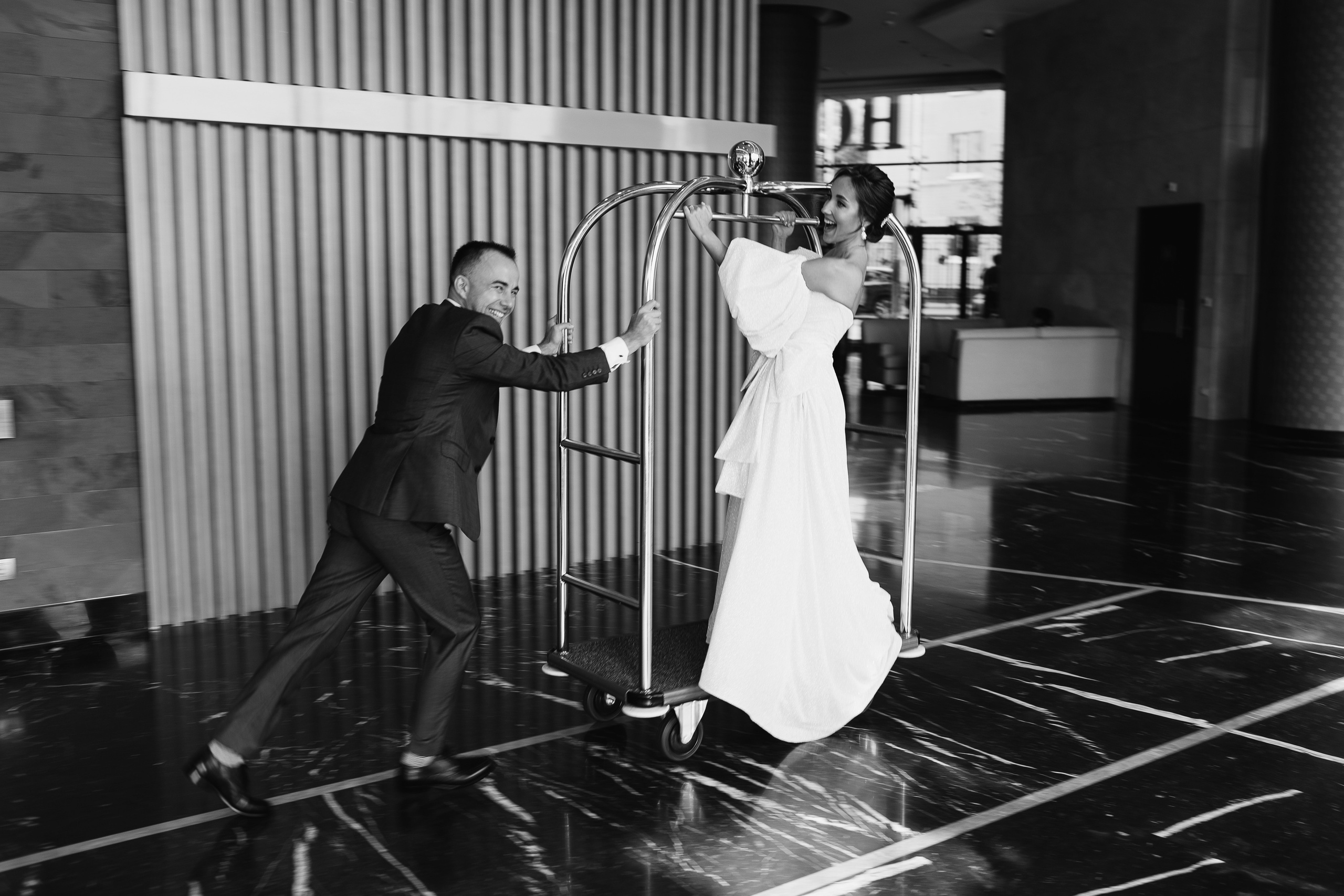 Улыбки и поцелуи. Свадебный фотограф — Ефимов Сергей