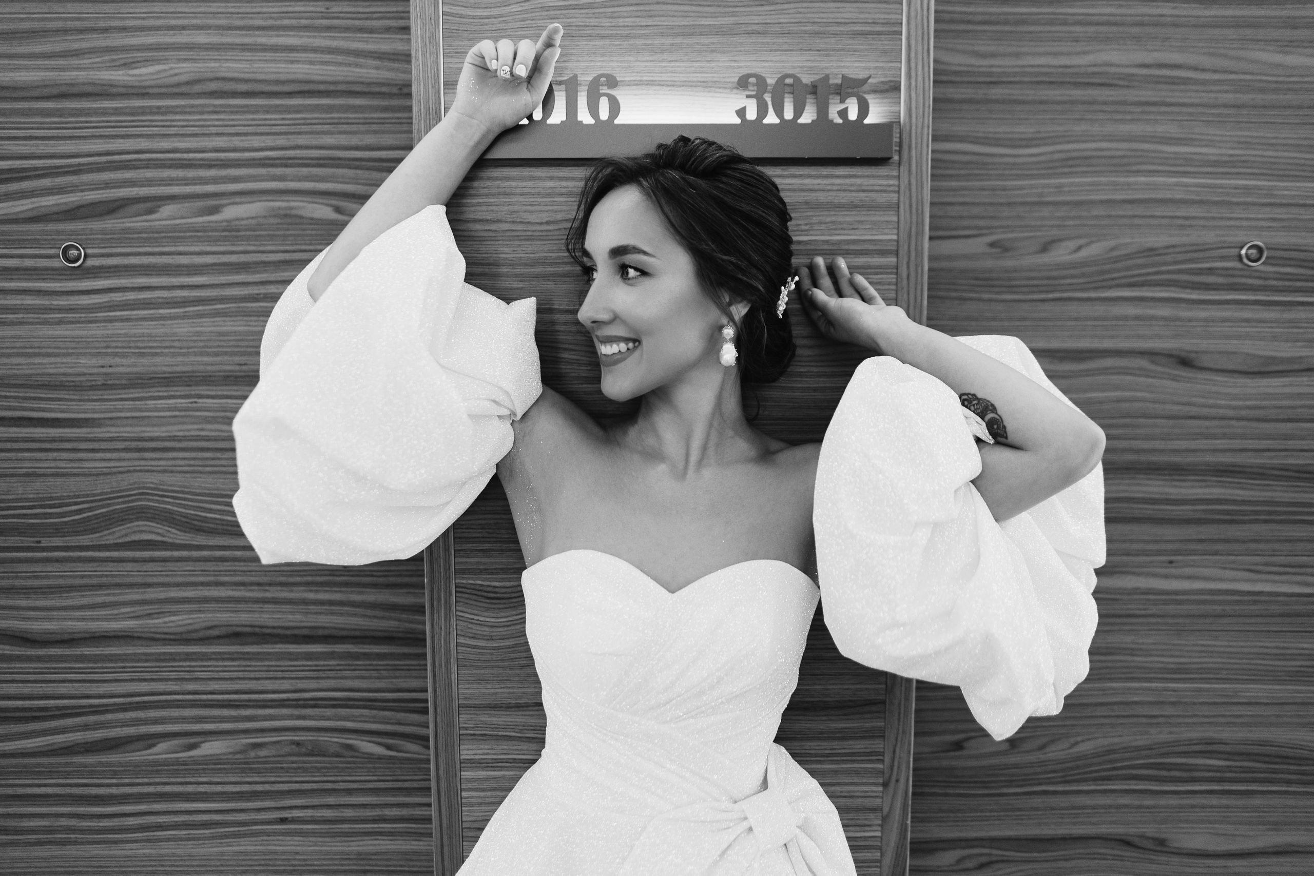 Улыбки и поцелуи. Свадебный фотограф — Ефимов Сергей