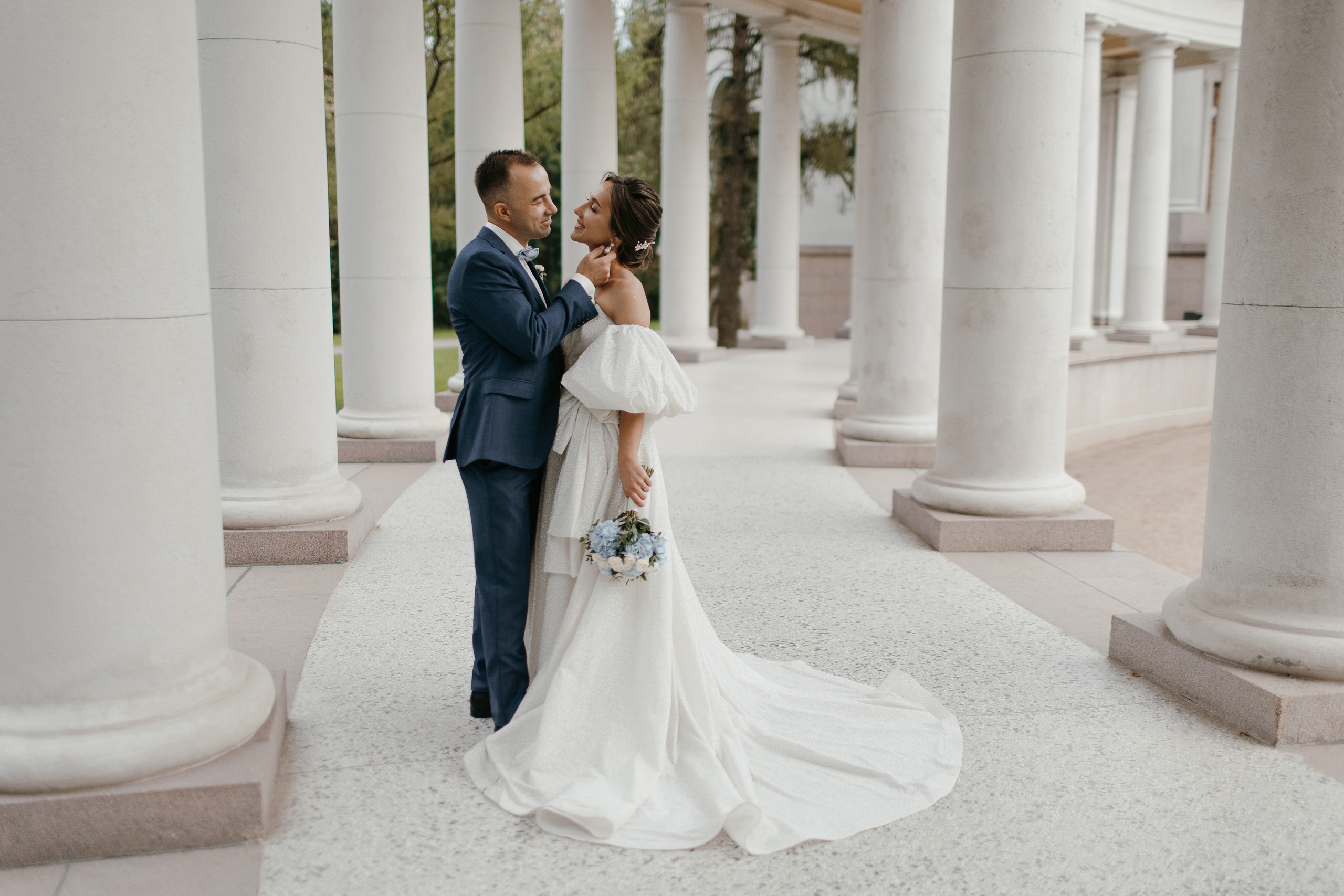 Улыбки и поцелуи. Свадебный фотограф — Ефимов Сергей