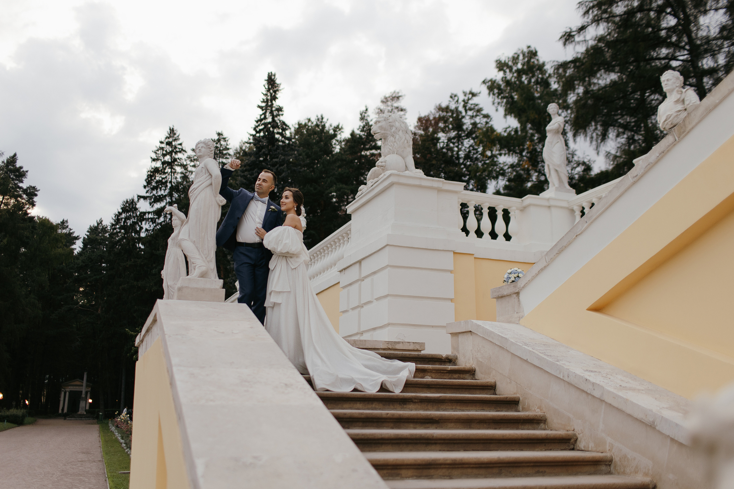 Улыбки и поцелуи. Свадебный фотограф — Ефимов Сергей