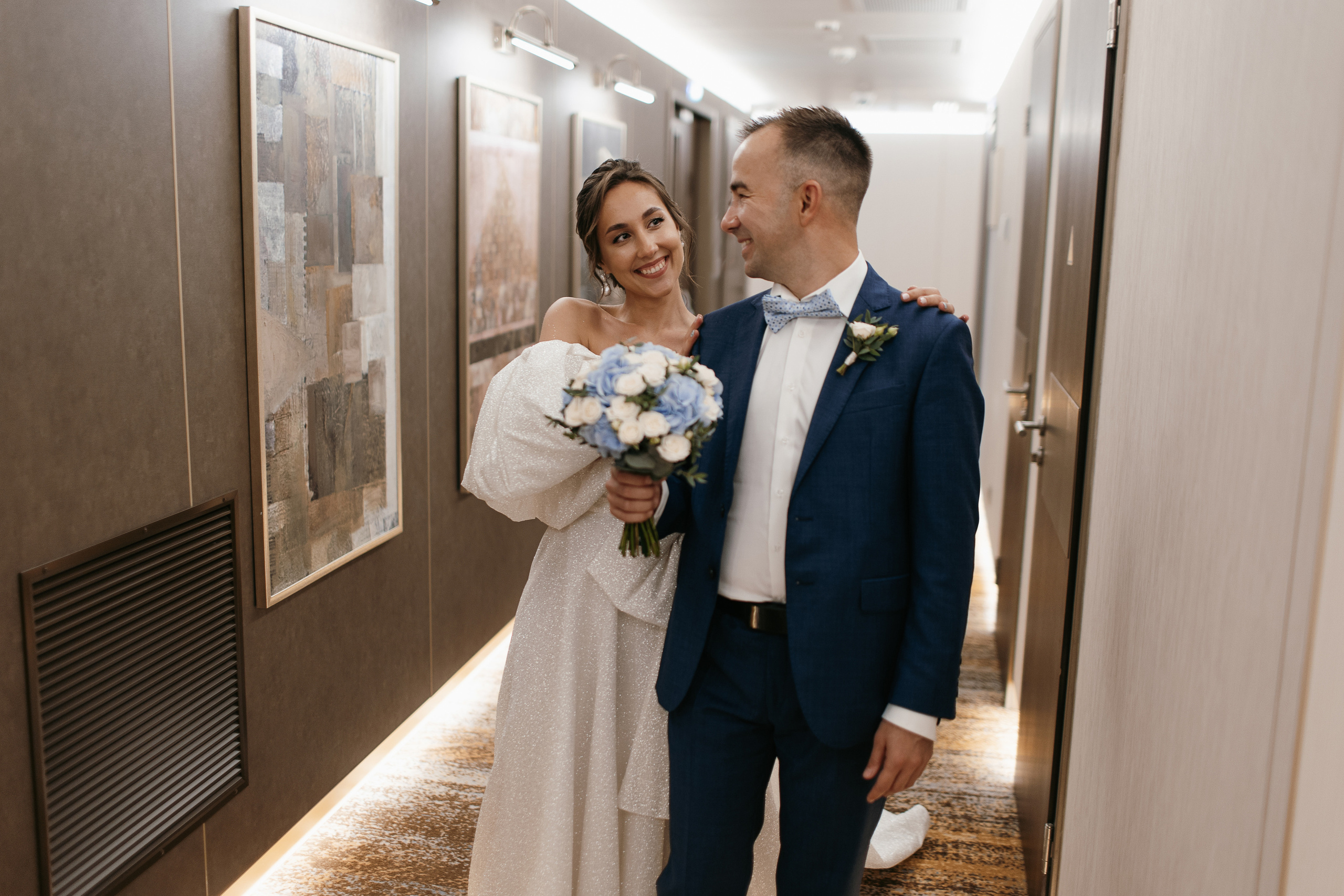 Улыбки и поцелуи. Свадебный фотограф — Ефимов Сергей