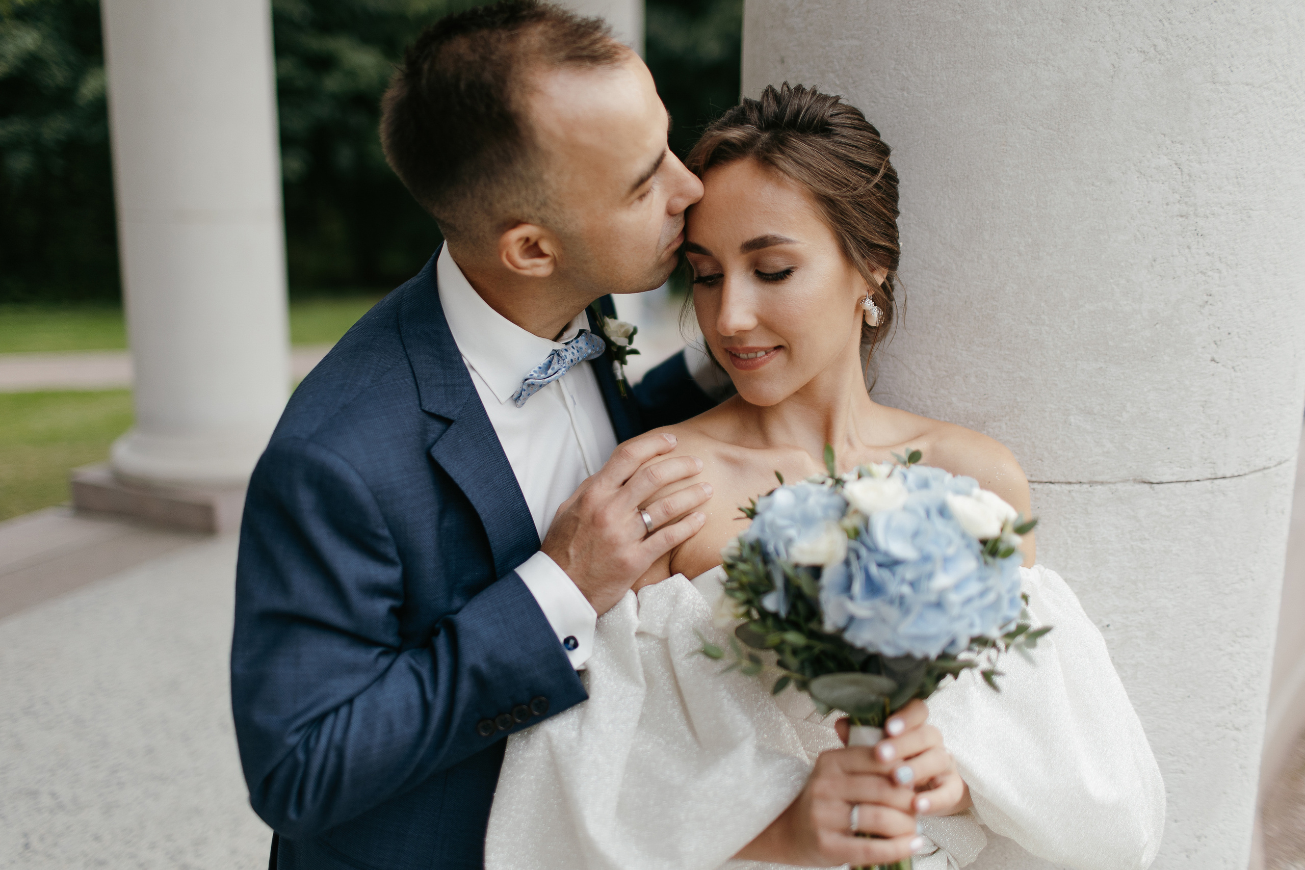 Улыбки и поцелуи. Свадебный фотограф — Ефимов Сергей