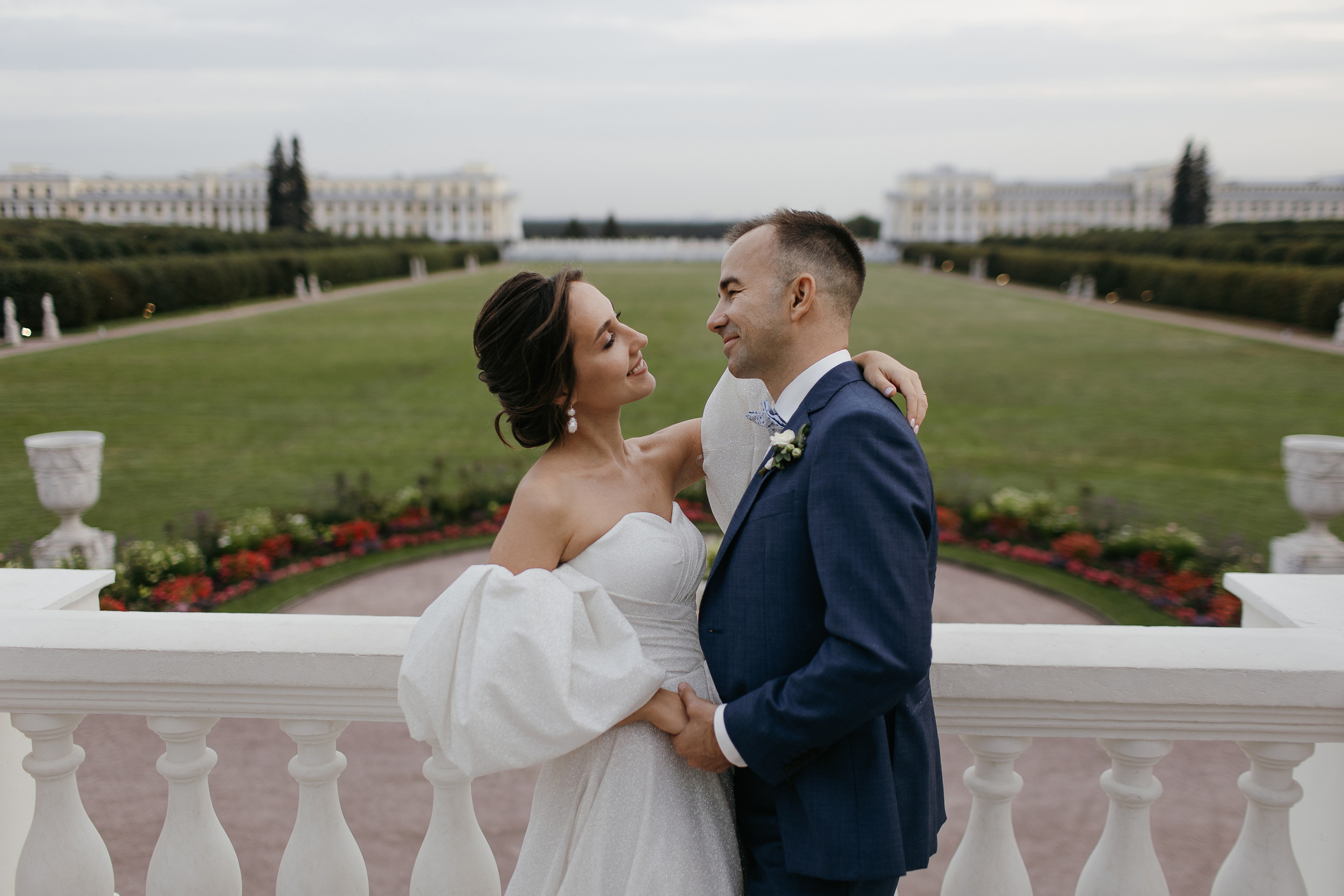 Улыбки и поцелуи. Свадебный фотограф — Ефимов Сергей