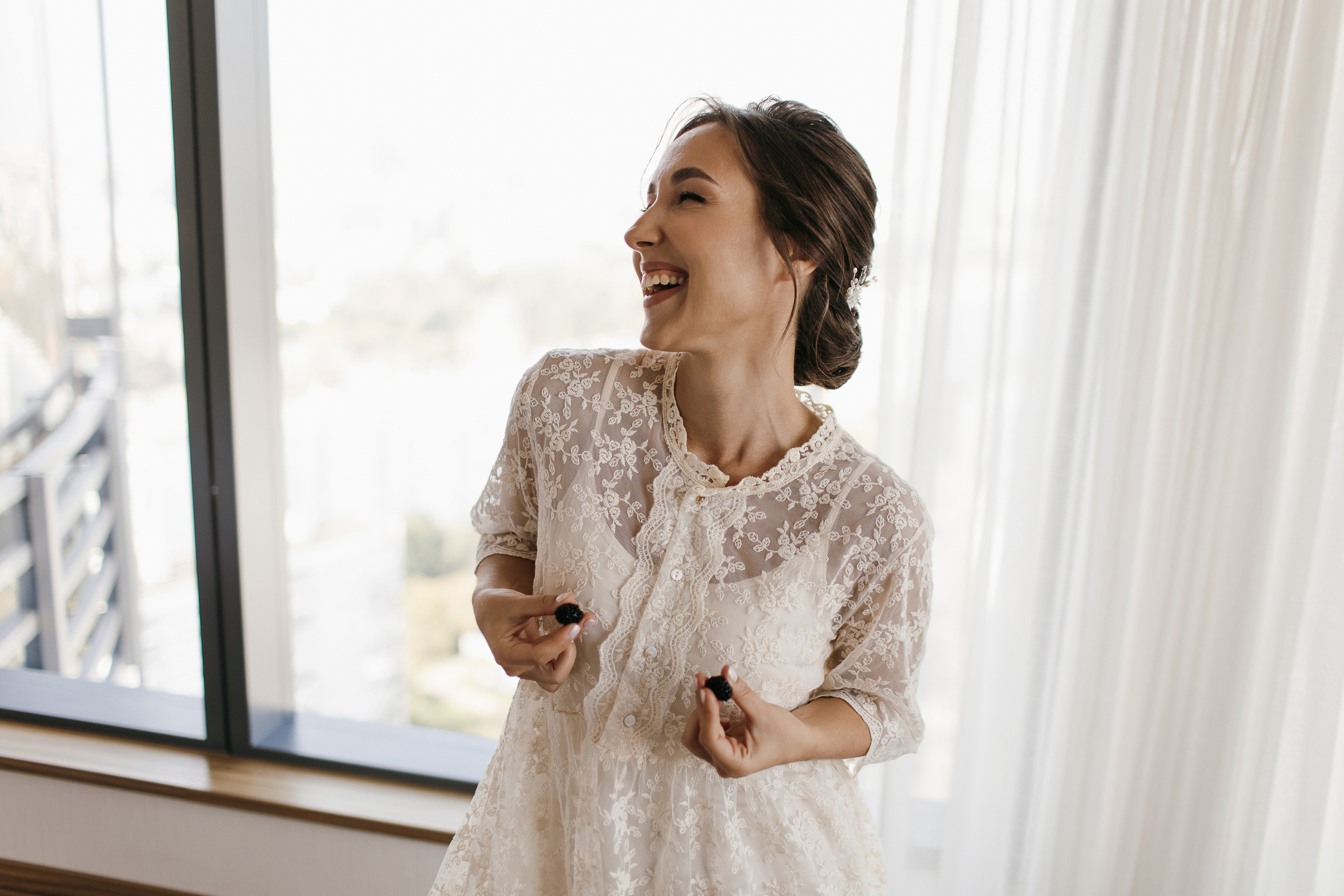 Улыбки и поцелуи. Свадебный фотограф — Ефимов Сергей