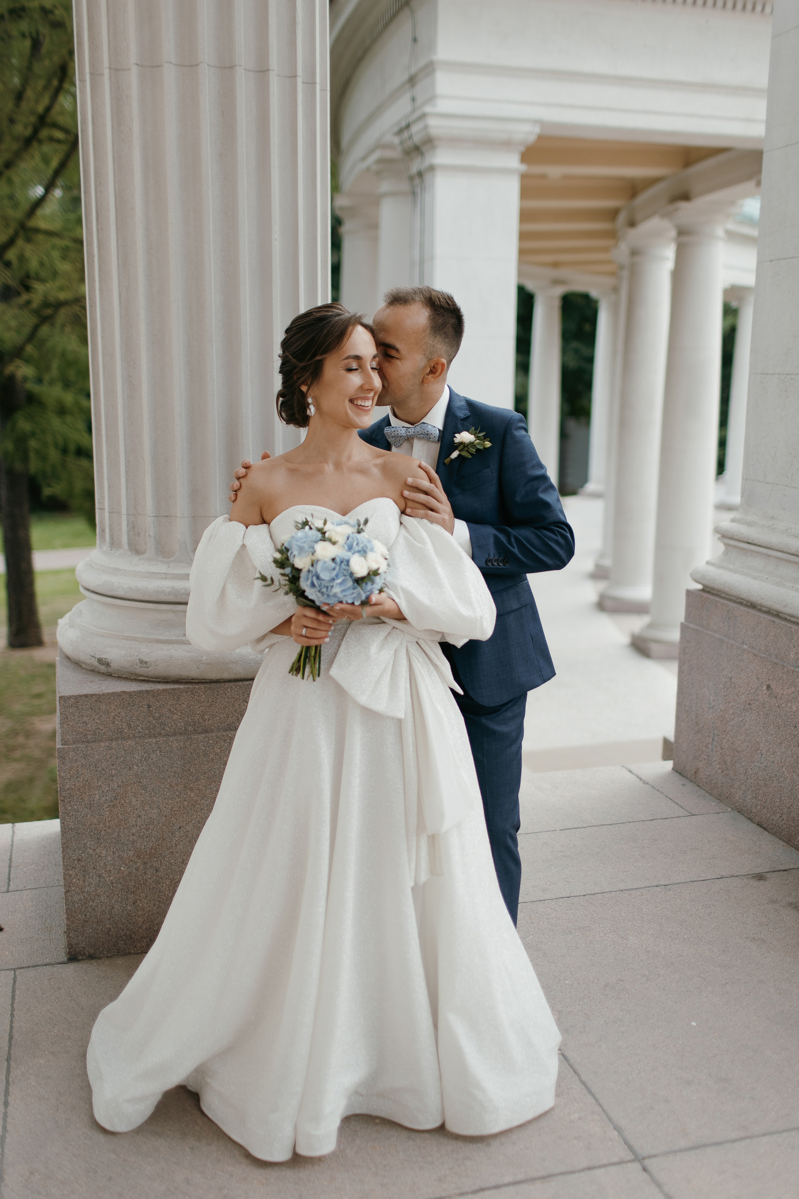 Улыбки и поцелуи. Свадебный фотограф — Ефимов Сергей