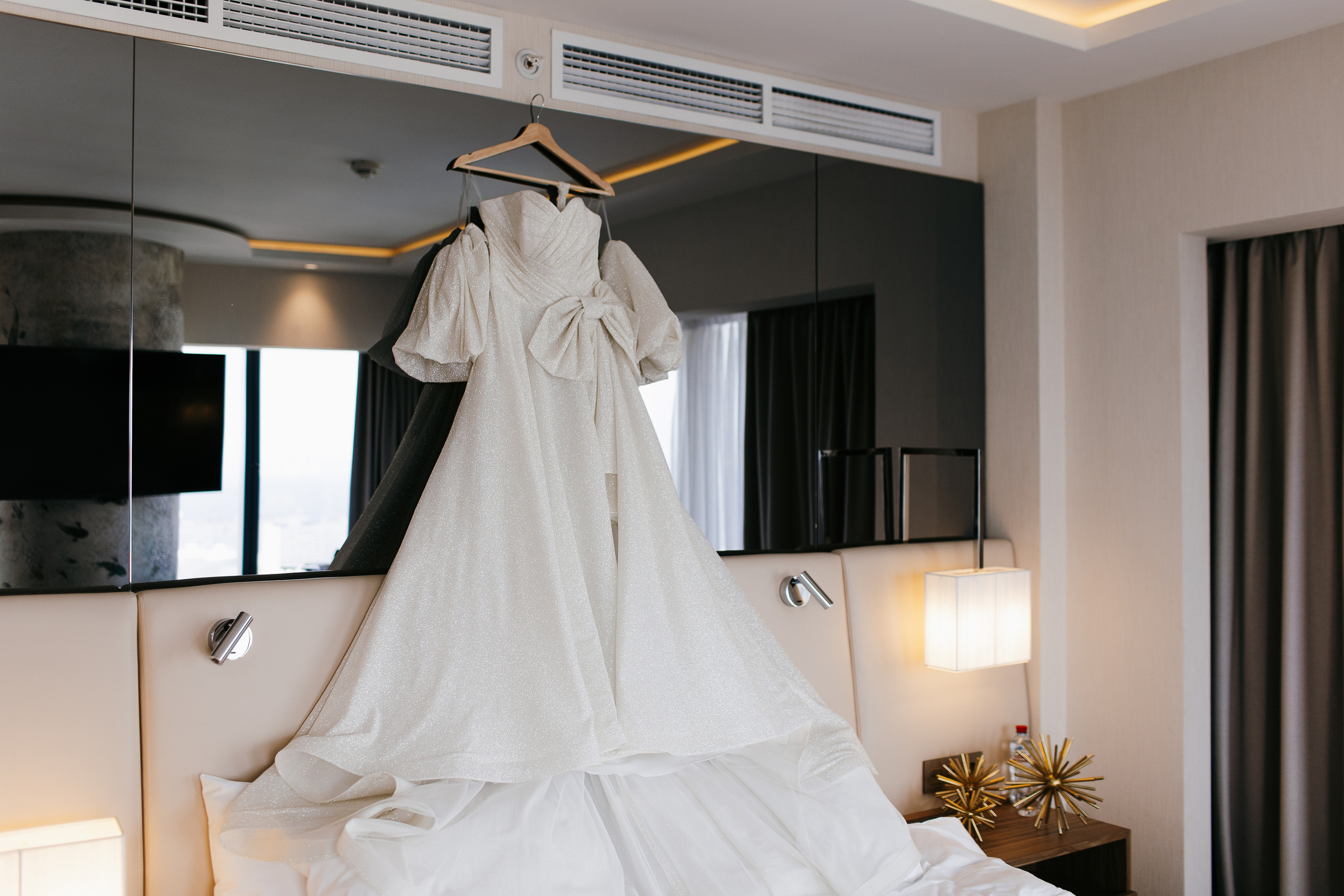 Улыбки и поцелуи. Свадебный фотограф — Ефимов Сергей