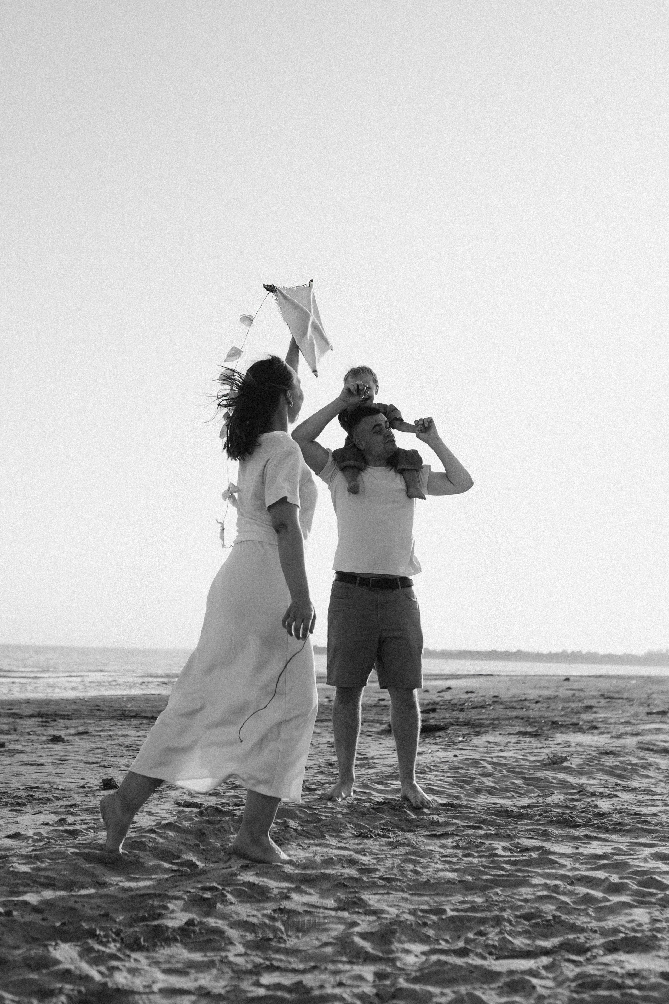 Трое у реки, не считая фотографа. Семейный фотограф в Краснодаре Яна Морева