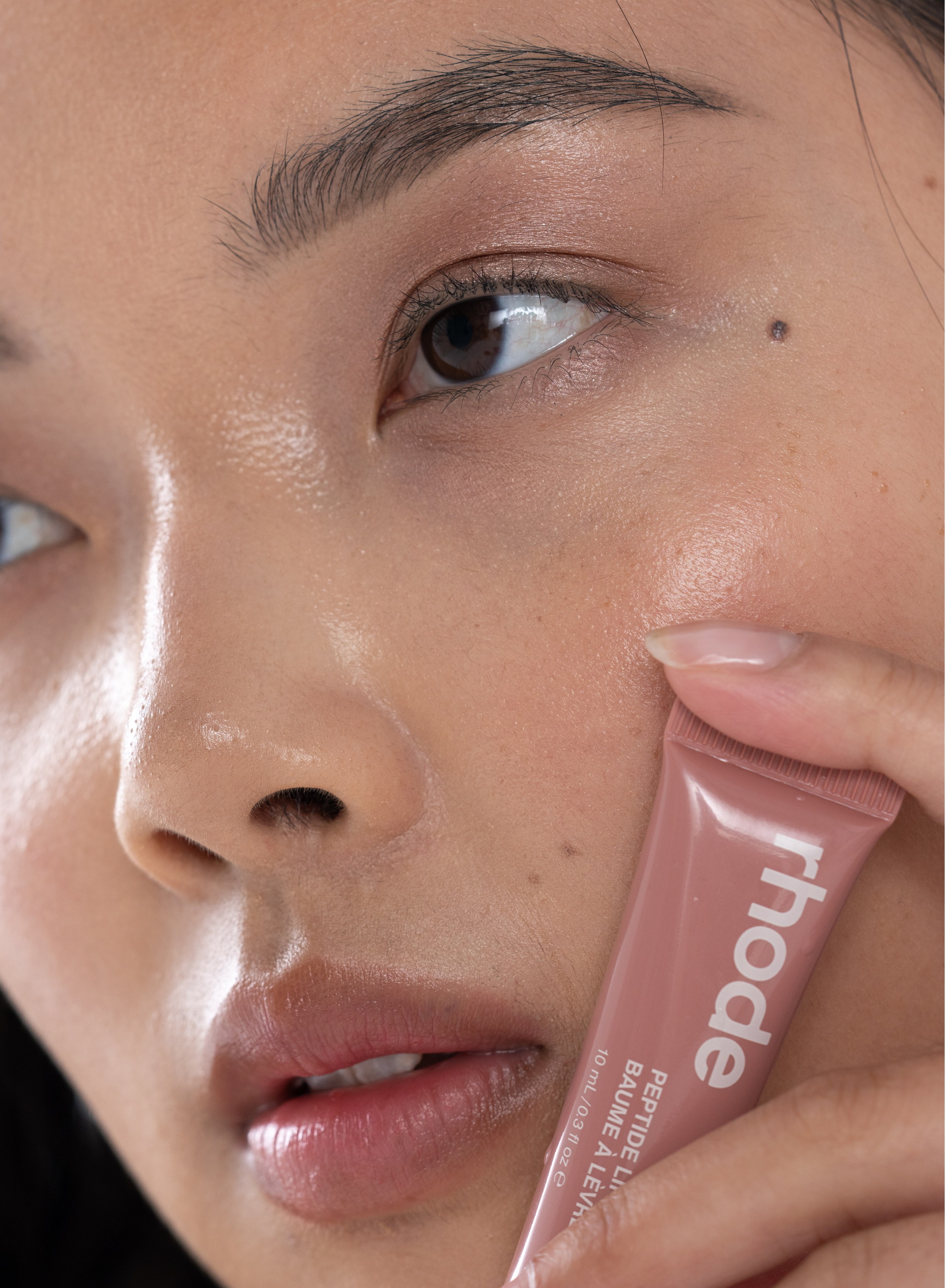 BEFORE / AFTER. RETOUCHER / Beauty / Product / Fashion / Commercial