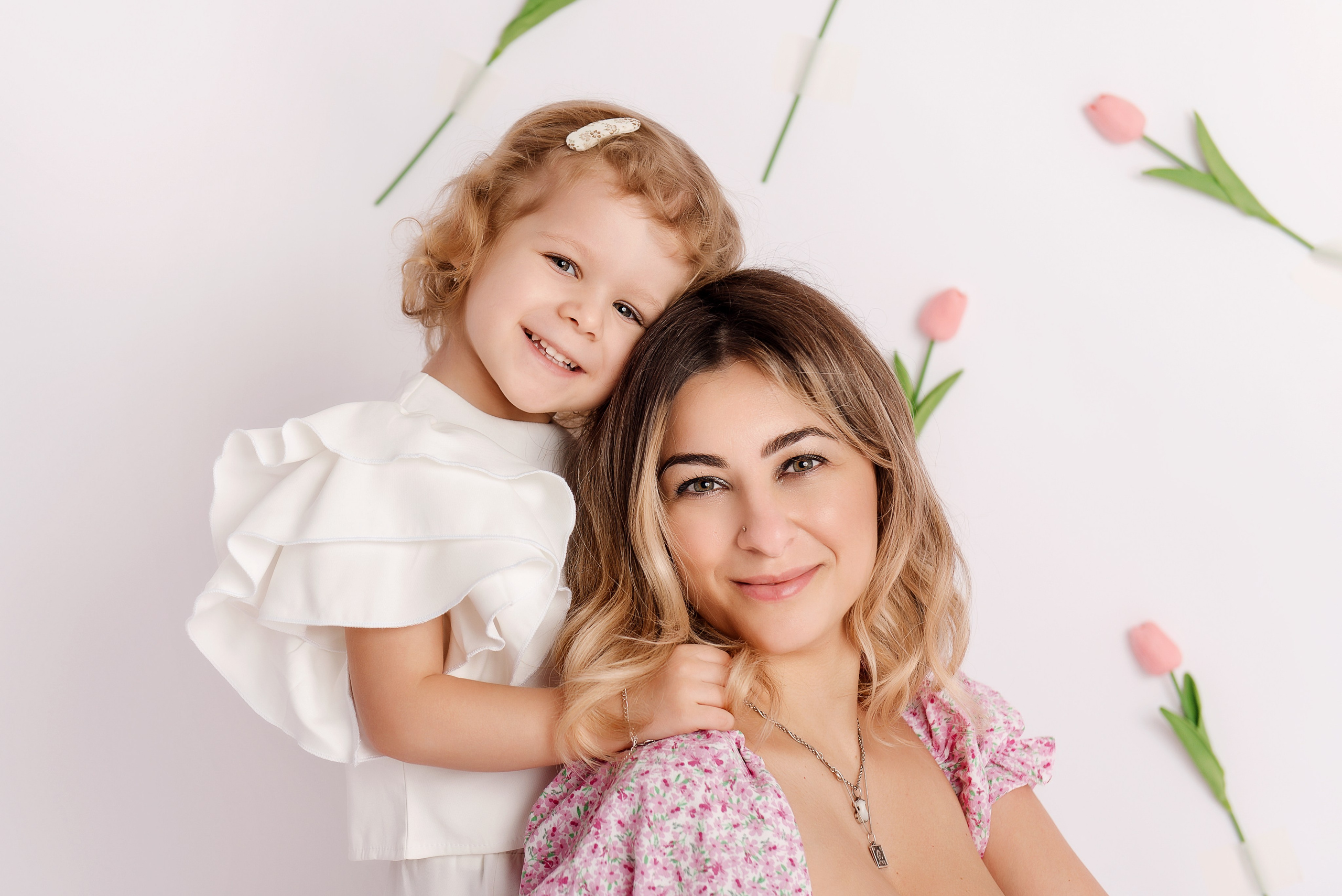 Съёмка с цветами Весенний проект. Детский фотограф в Долгопрудном и Москве