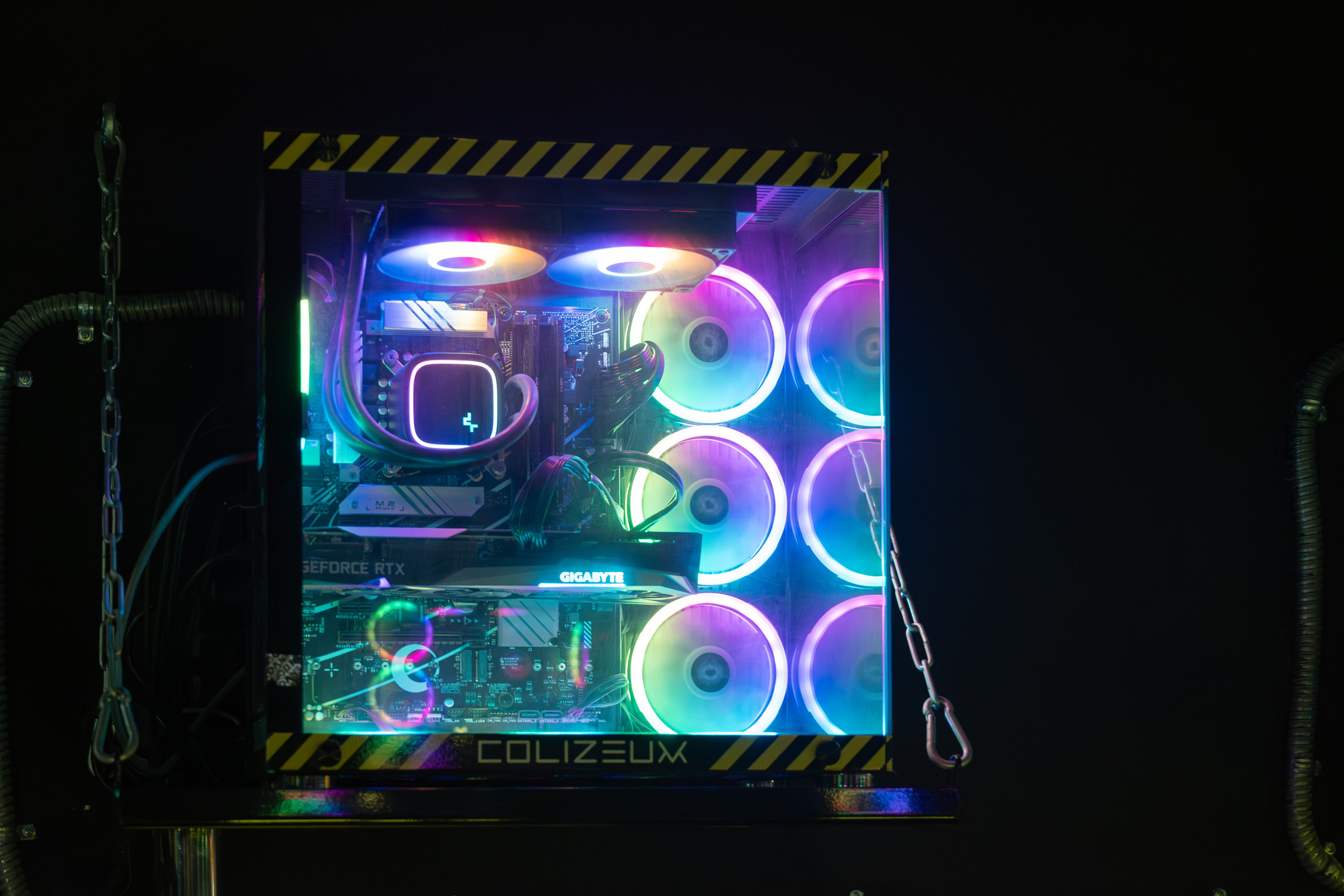 Репортаж в киберспортивном клубе Kolizeum. Фотограф мероприятий в Москве