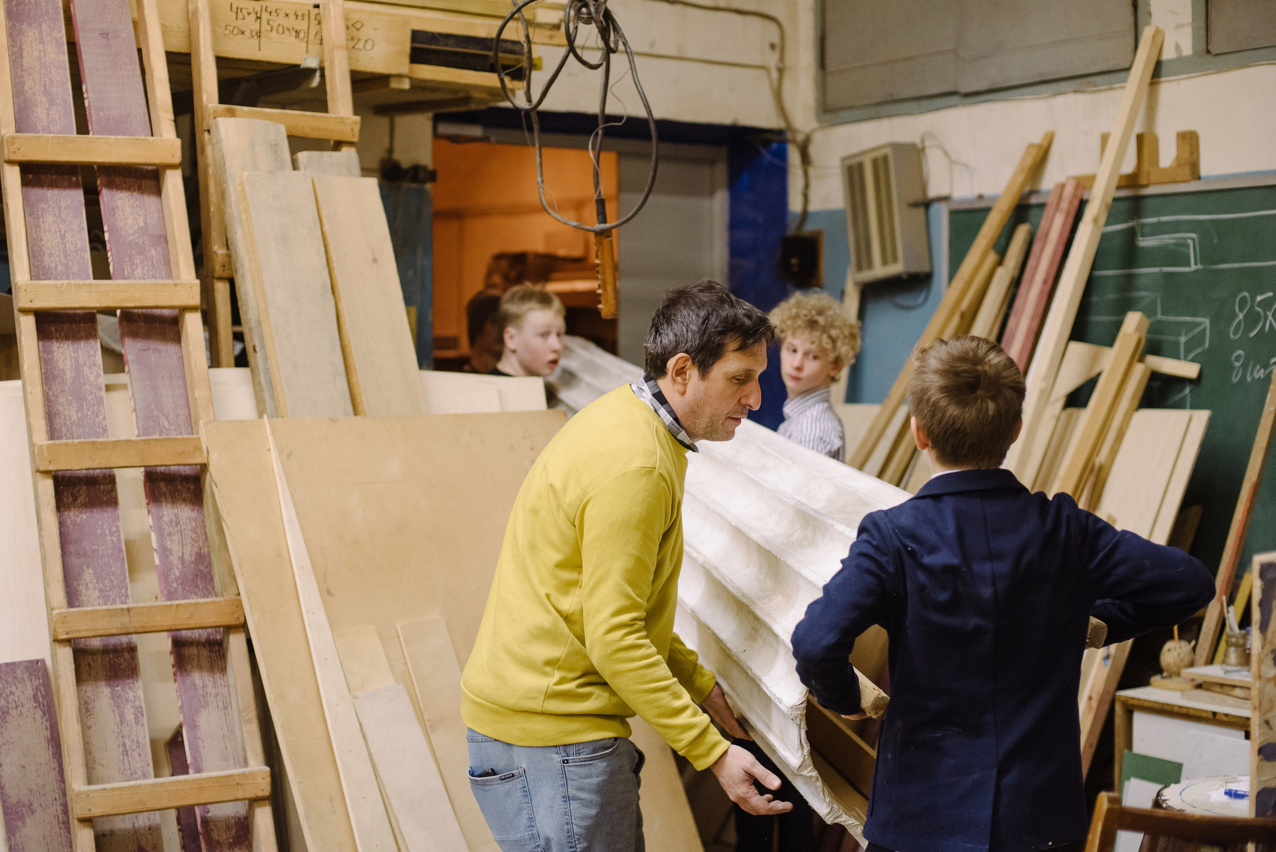 ТЮТ. За сценой. Мастерские. Фотограф Алиса Калинина