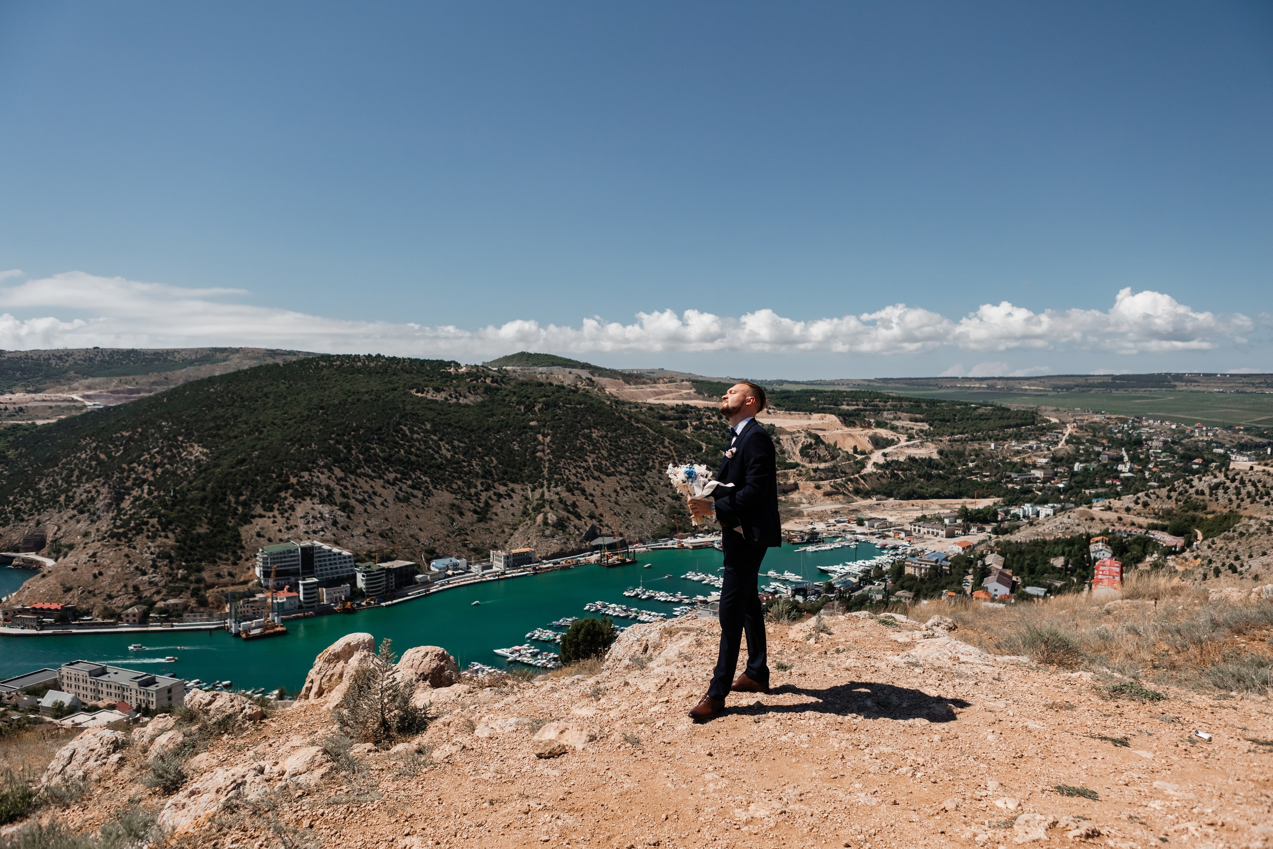 Свадебная съёмка в Балаклаве в крепости Чембало. Свадебный фотограф, фотосъемка в Крыму, Севастополе, Симферополе, Ялте