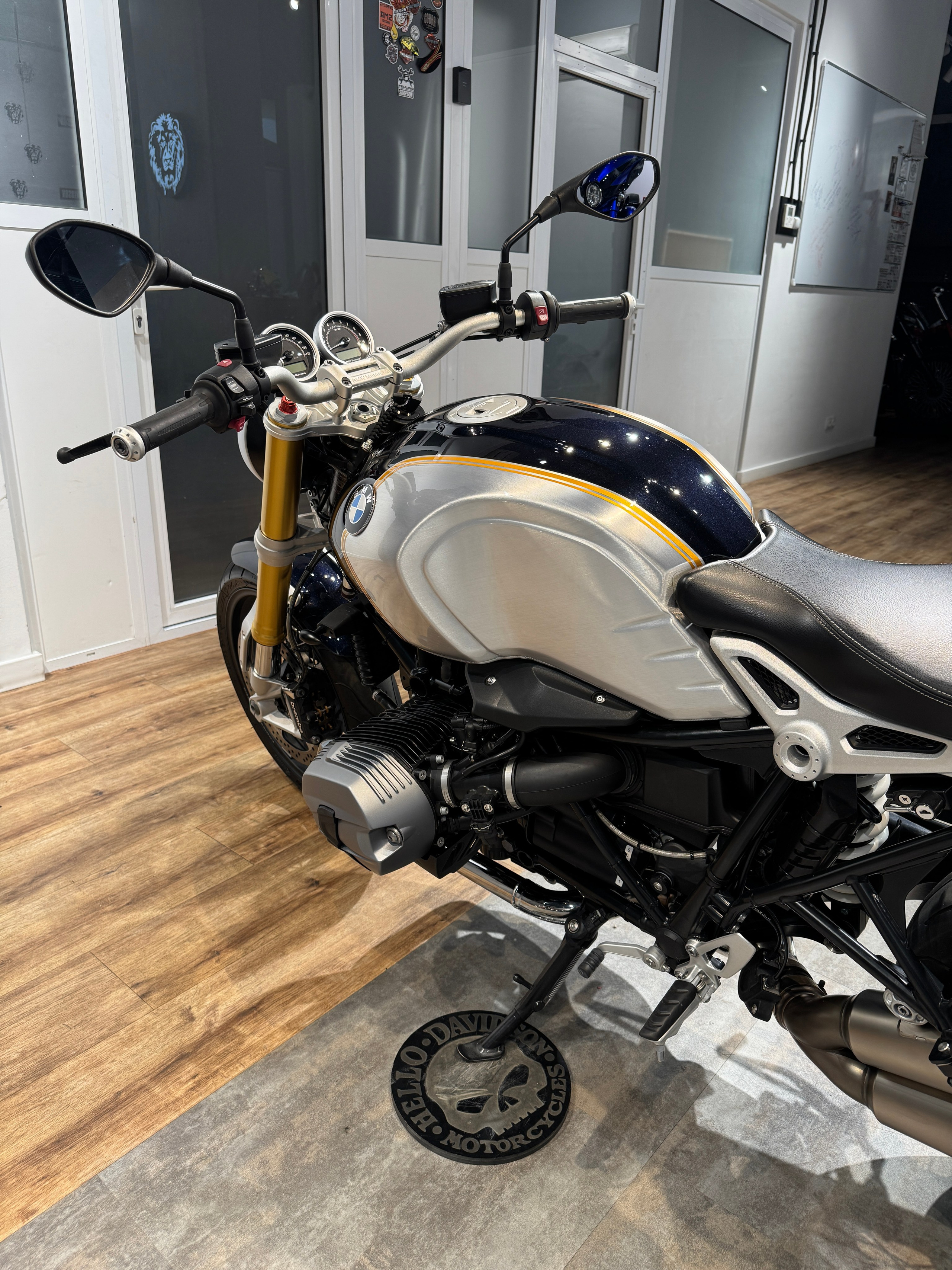 Мотоциклы Harley-Davidson BMW R Nine T (Option 719) — купить мотоцикл. Hello Davidson, Москва. Только хорошие мотоциклы…