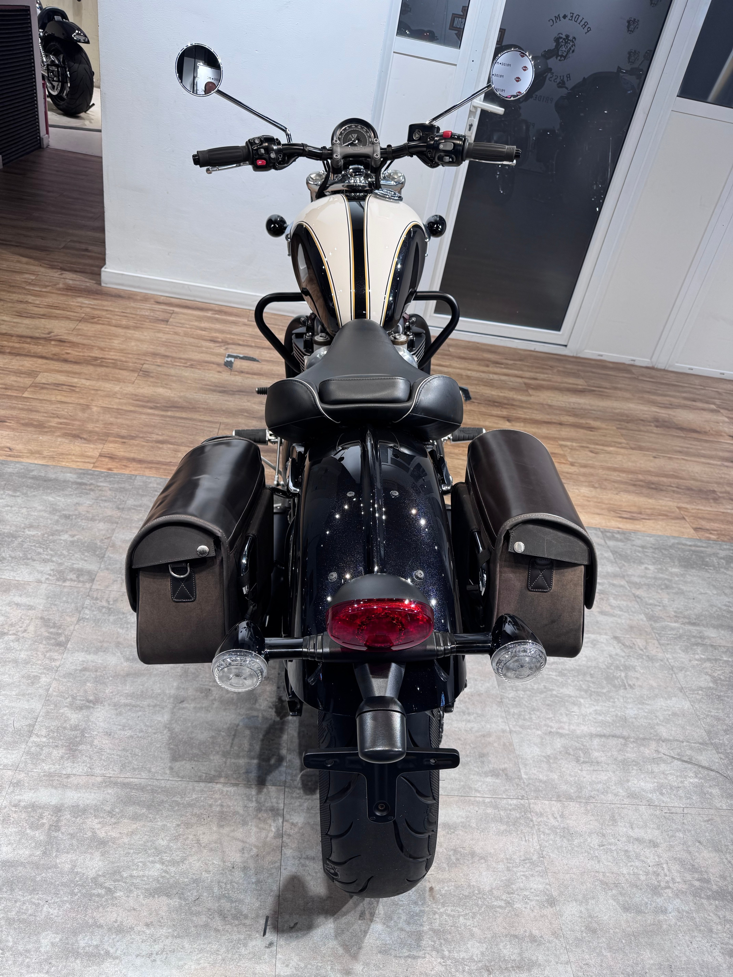 2019 Bonneville Speedmaster Bobber. Hello Davidson, Москва. Только хорошие мотоциклы…