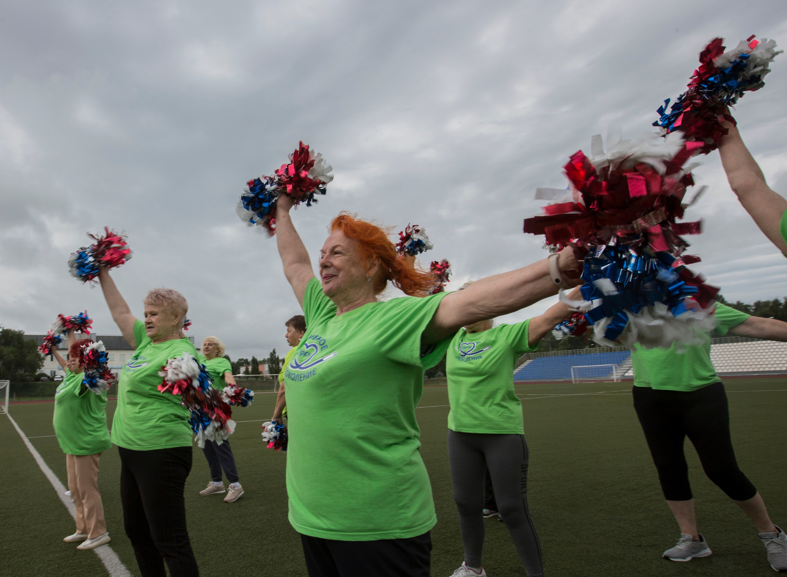 Бабушки-чирлидеры, Орск. Фотограф Анна Барне