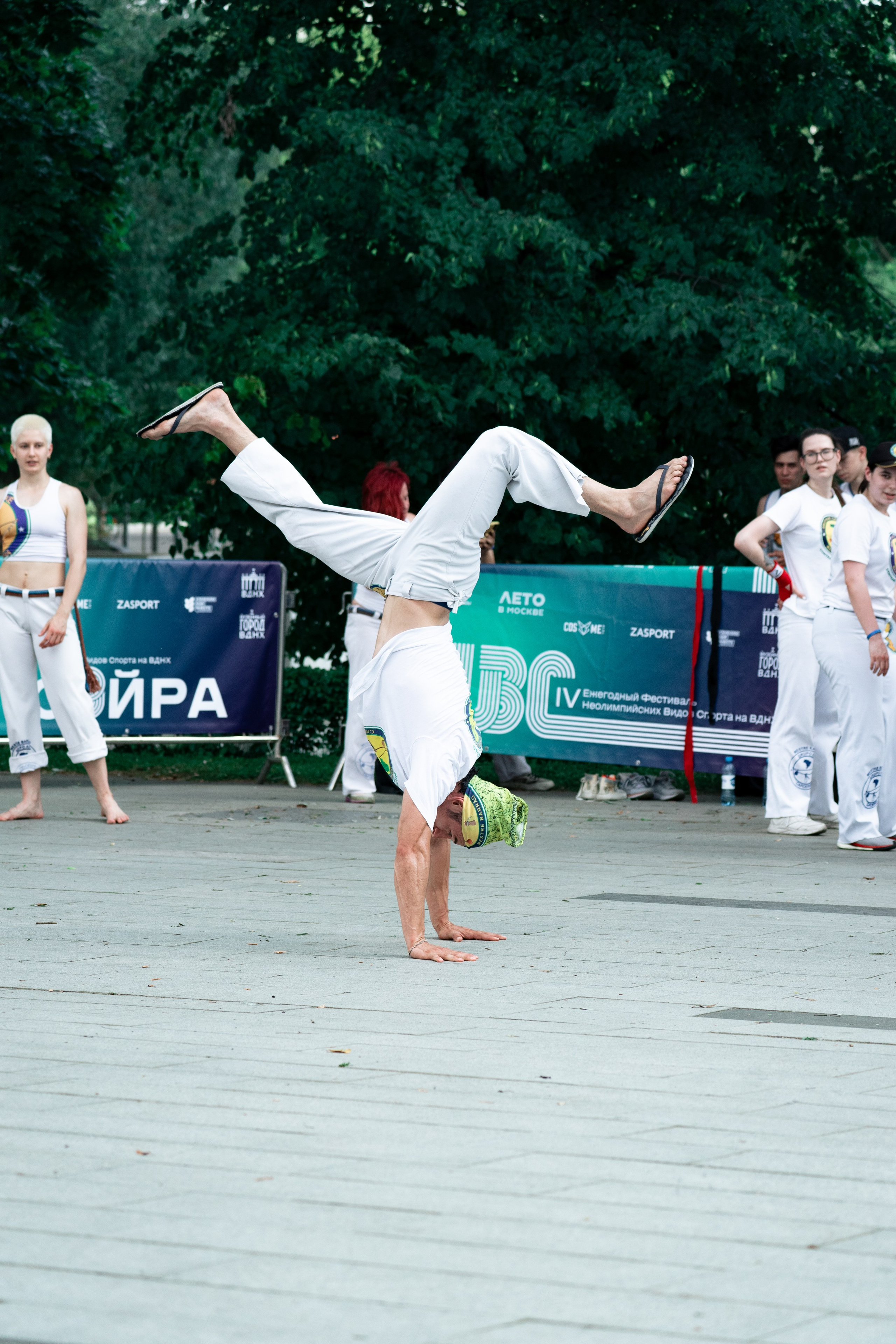 Открытый класс AXE Capoeira на фестивале неолимписких видов спорта на ВДНХ 2025 г:. Фотограф в Москве Ткаченко Владимир